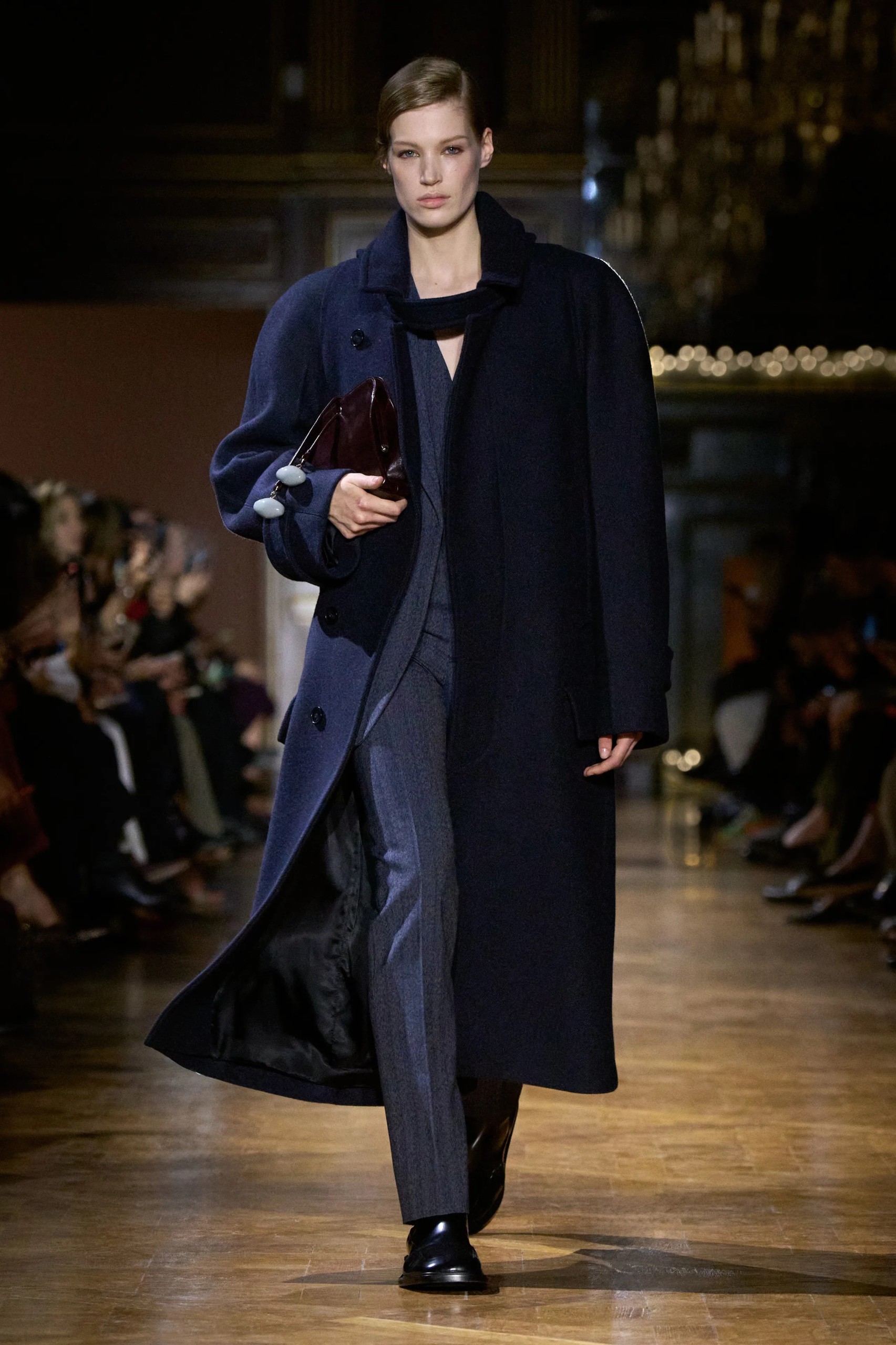 Hinh anh Đâu là những xu hướng làm đẹp được "săn đón" tại Paris Fashion Week 2026?  14