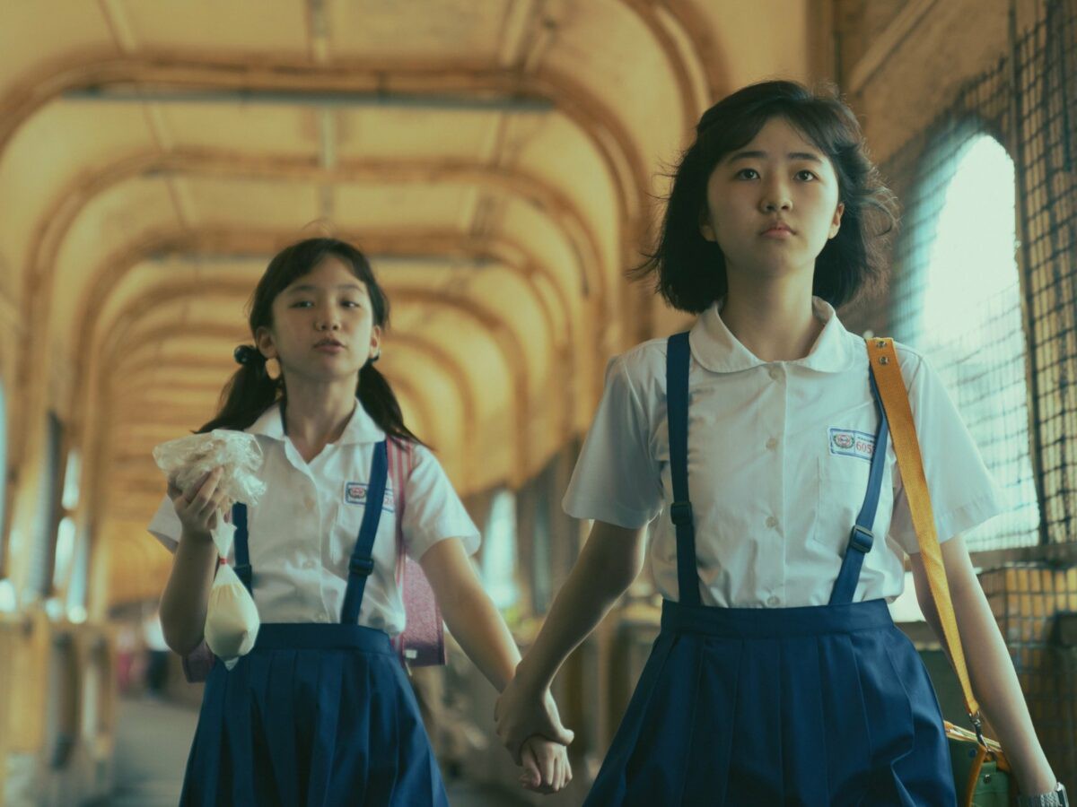 Hinh anh 'Girl' của Thư Kỳ: Tuổi thơ âm thầm ứa lệ 1