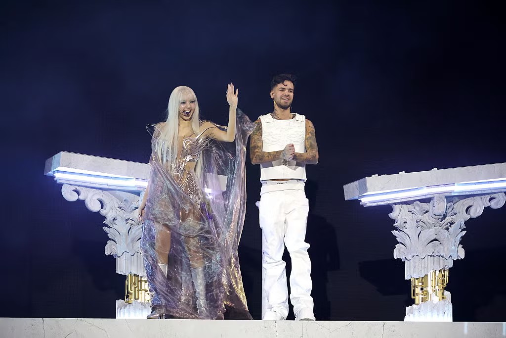 Hinh anh Điểm lại các layout trang điểm nổi bật trên sân khấu Coachella 2026  4