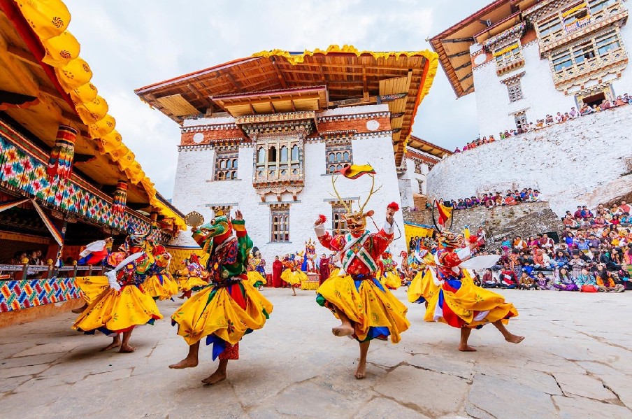 Hinh anh Hành trình chạm vào linh hồn Bhutan qua 11 lễ hội đặc sắc nửa cuối năm 2026 1