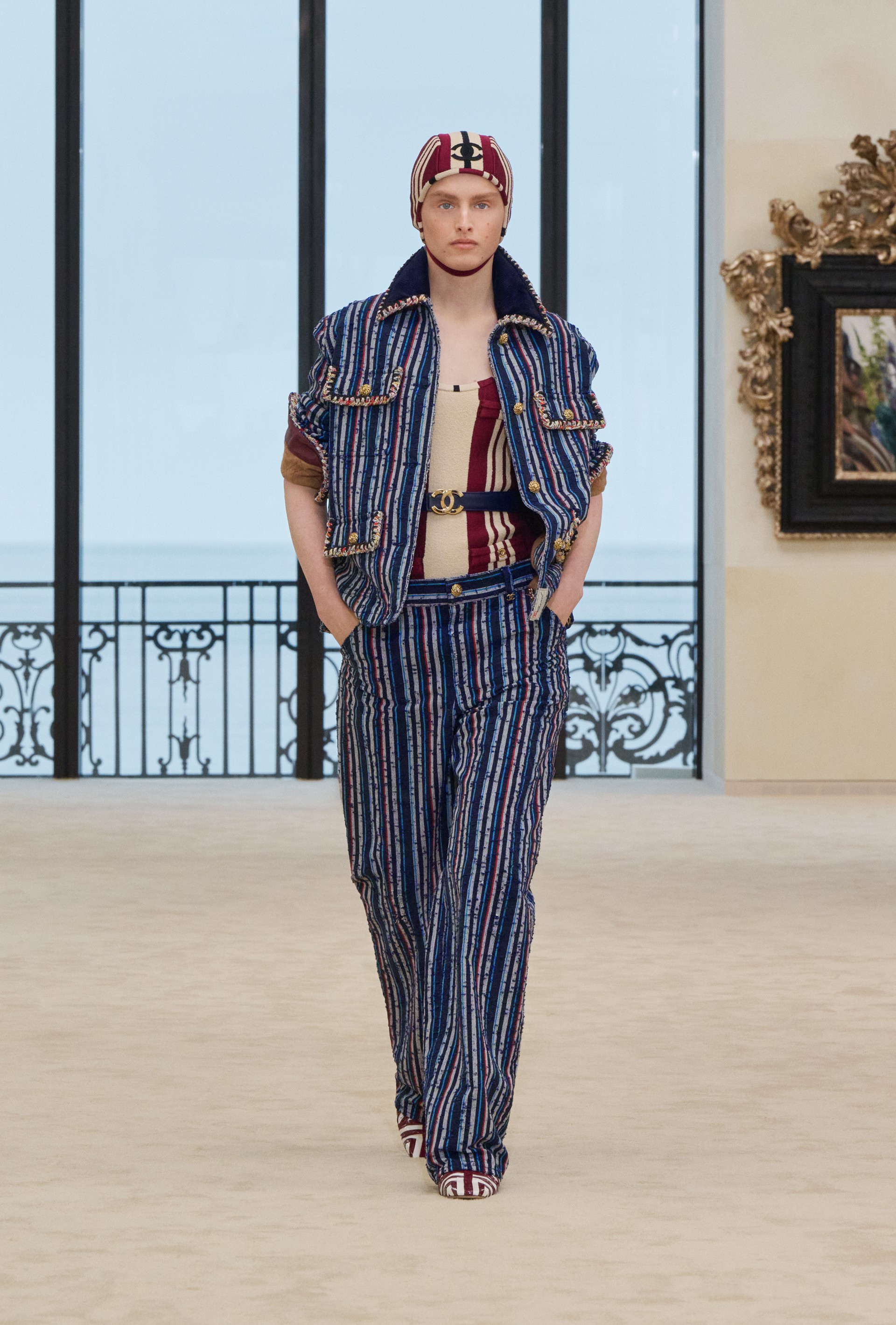 Hinh anh CHANEL Cruise 2026/27: Bản tuyên ngôn tự do từ bệ phóng Biarritz 16