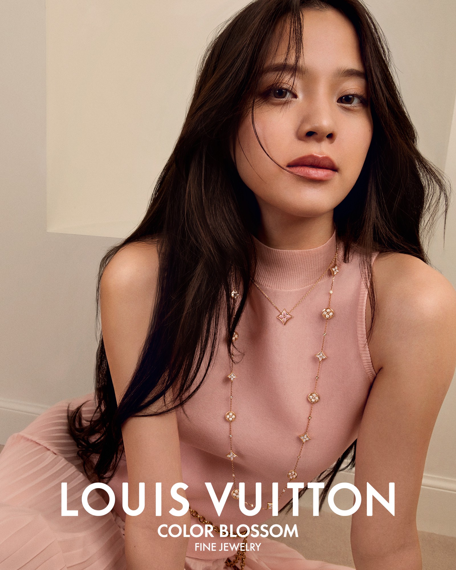 Hinh anh Louis Vuitton 'làm mới' Color Blossom với Ana de Armas và Ouyang Nana 6