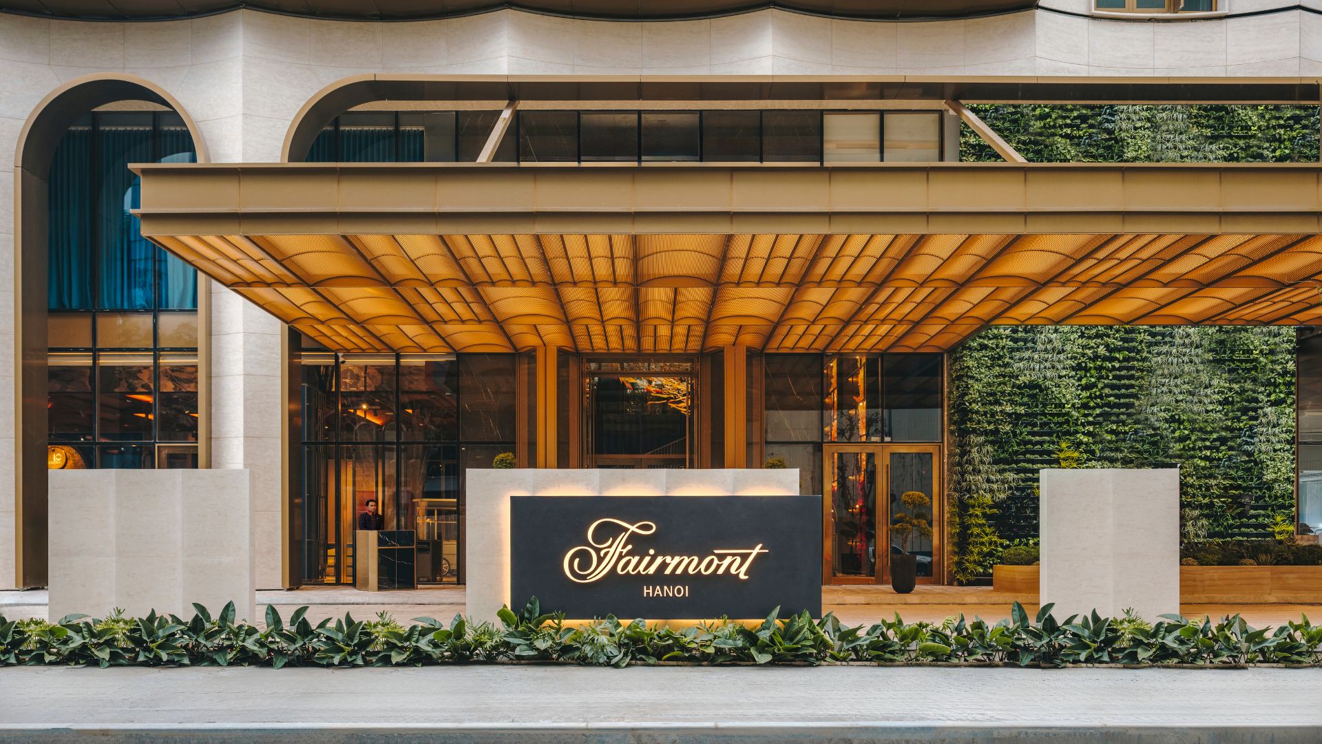 Fairmont Hà Nội: 'nhịp đập' mới của giao thoa văn hóa - xã hội