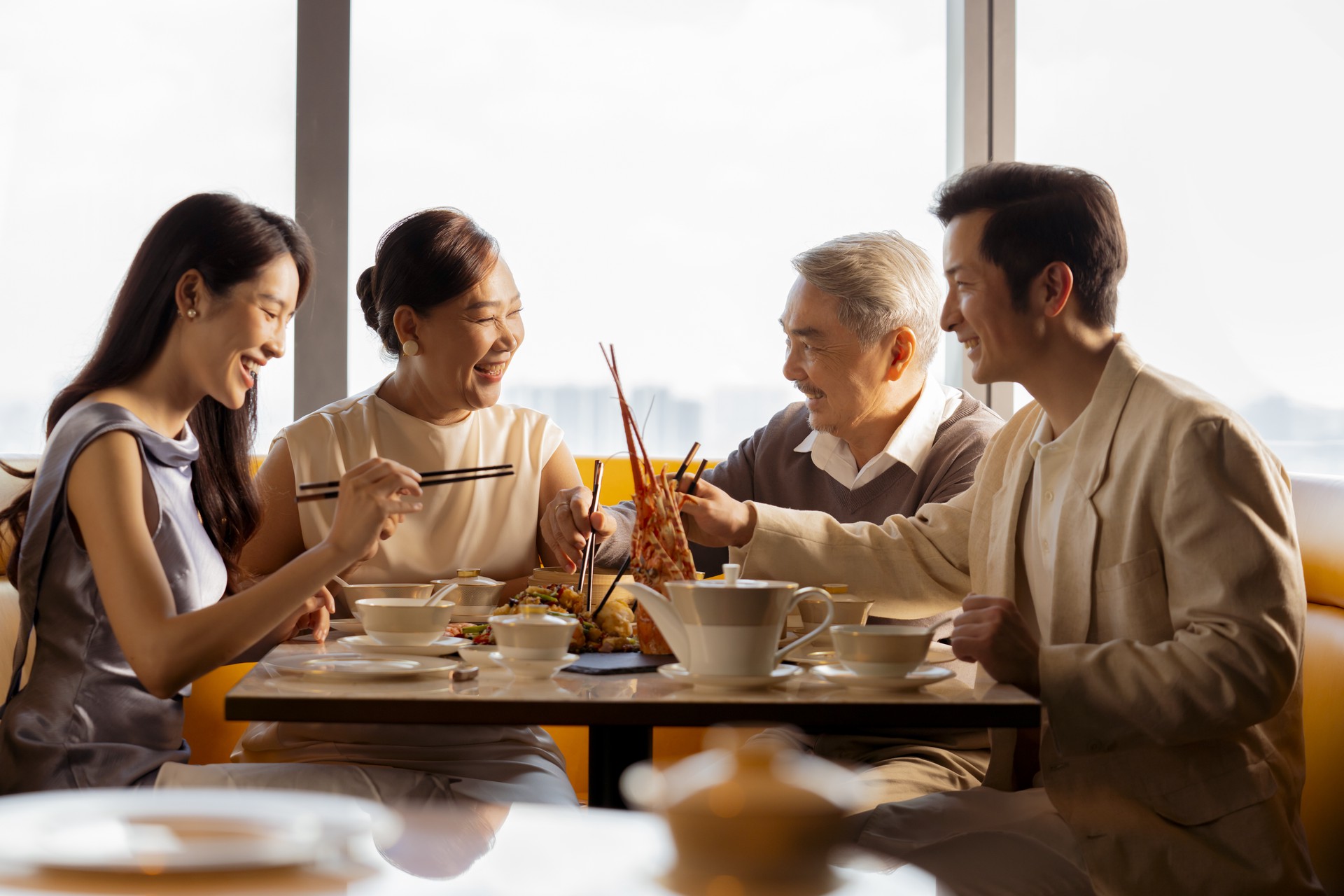 Hinh anh Sài Gòn tháng Tư: Chút vị hạ nồng nàn và những cuộc hẹn trên cao 5