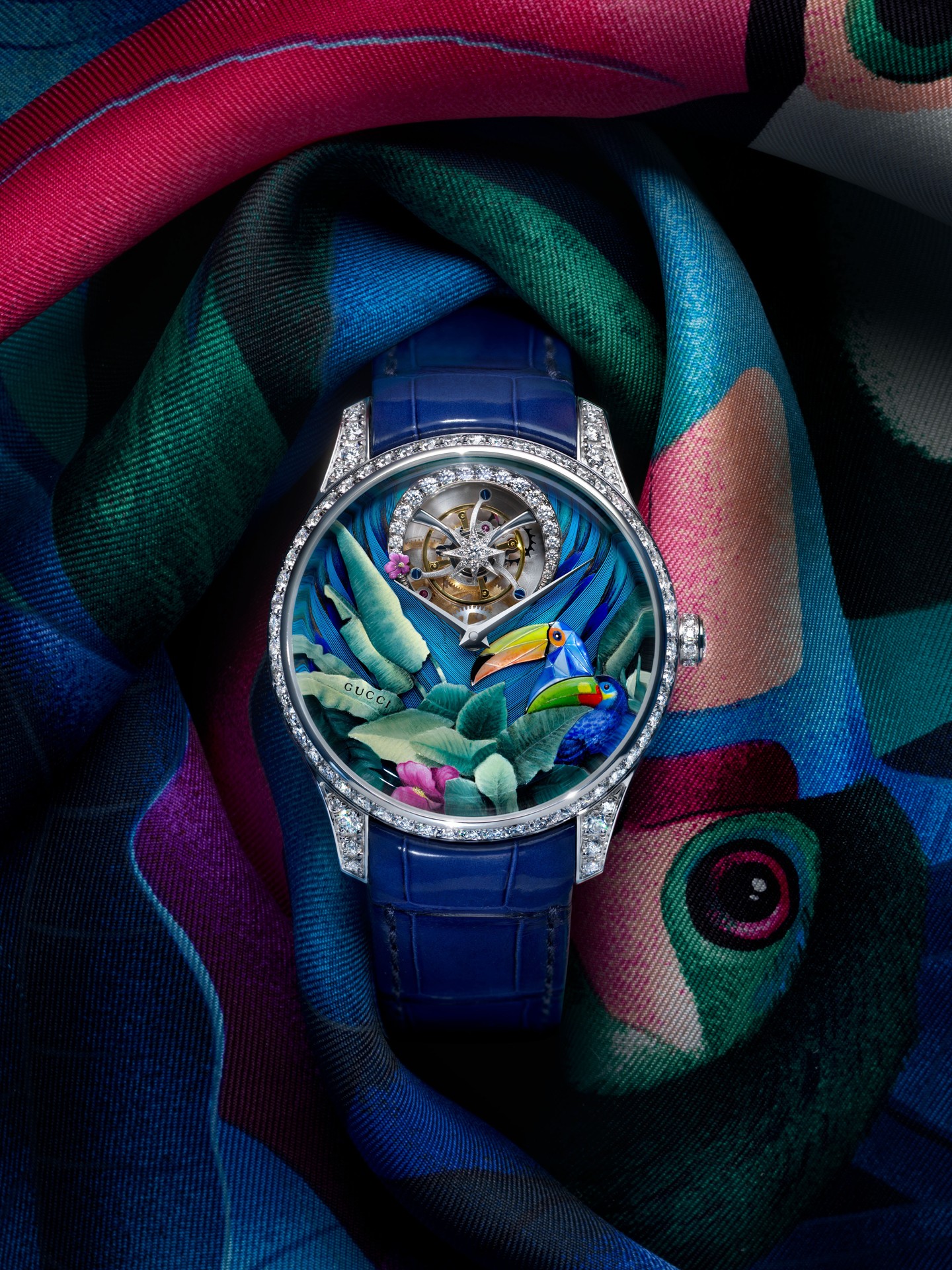 Hinh anh Di sản khăn lụa Gucci thành những tác phẩm High Watchmaking đầy nghệ thuật tại Watches & Wonders 2026 6