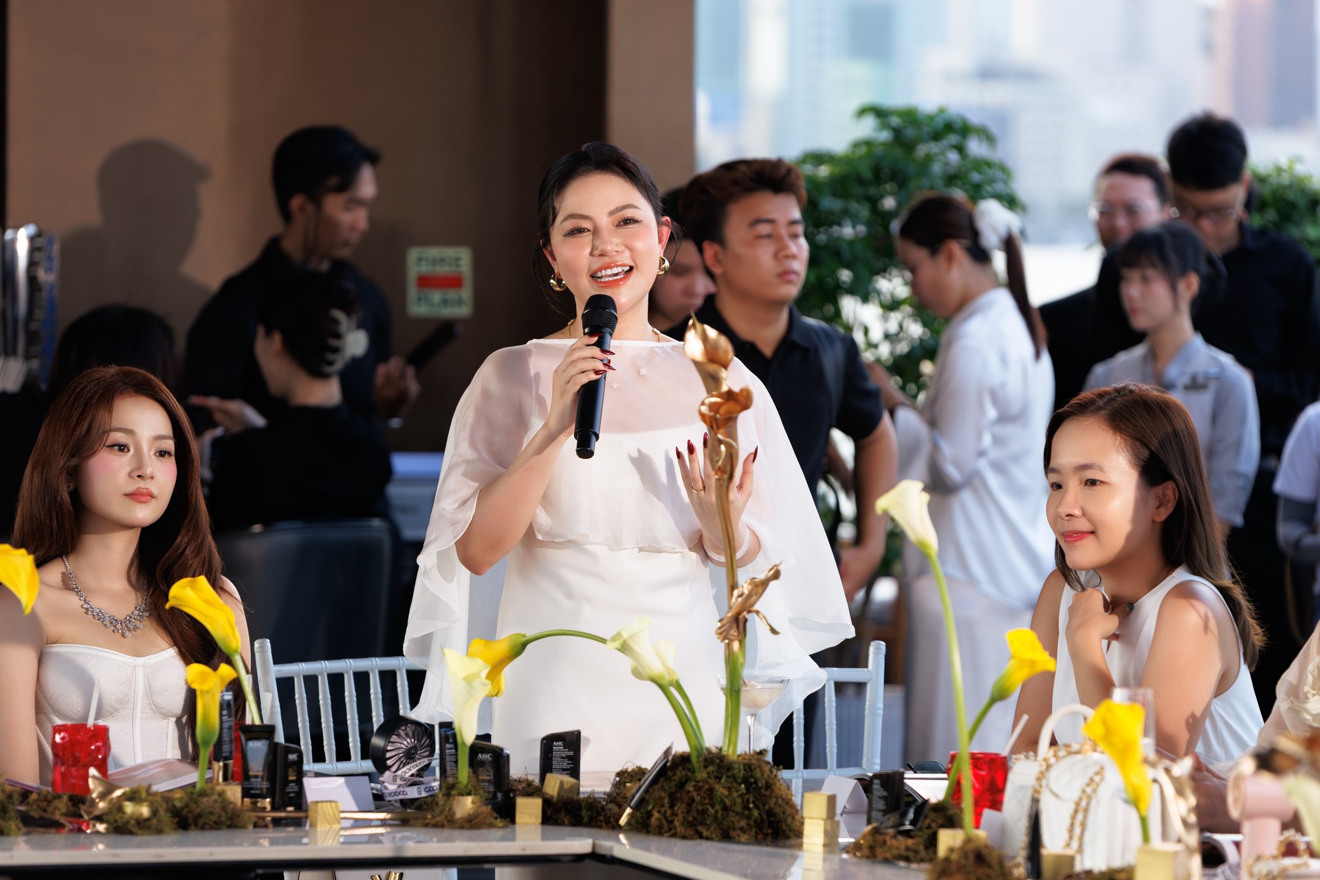 Hinh anh Marie Claire Privé x AHC: Chuyến du ngoạn mùa Hè bắt đầu từ chống nắng 7