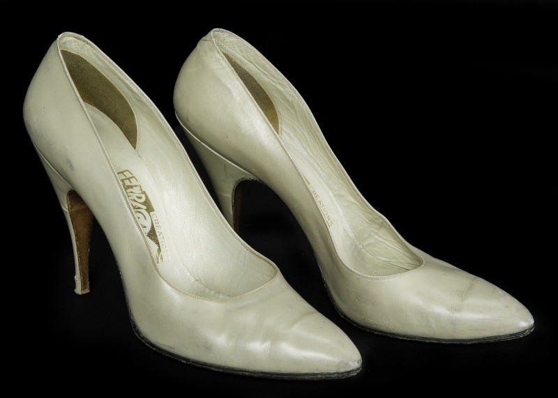 Hinh anh Marilyn Monroe và tình yêu với những đôi giày Ferragamo 13