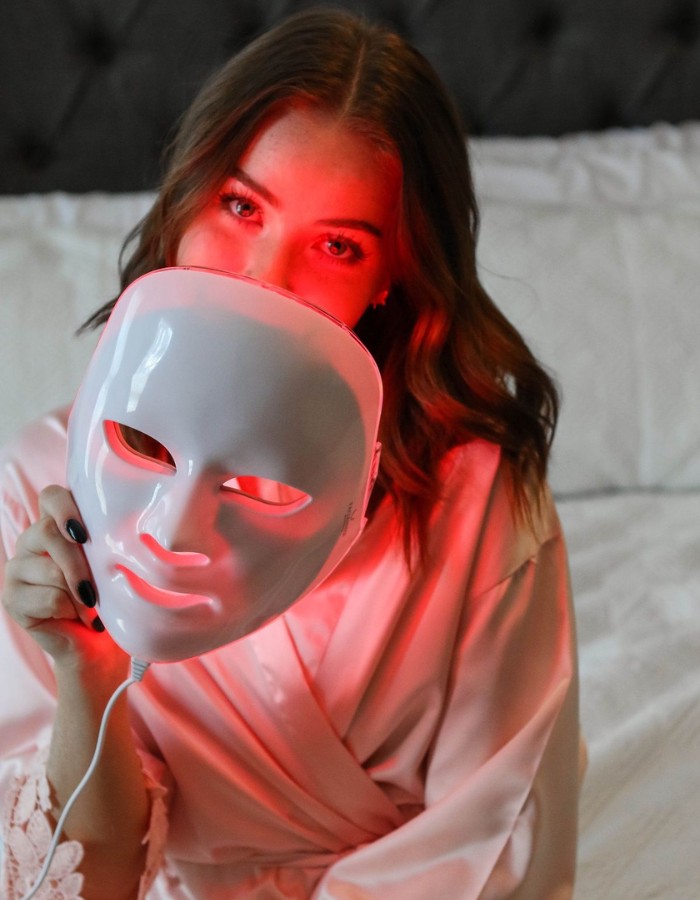 Hinh anh Ánh sáng đỏ - Liệu pháp "tái sinh" làn da đang được săn đón 4