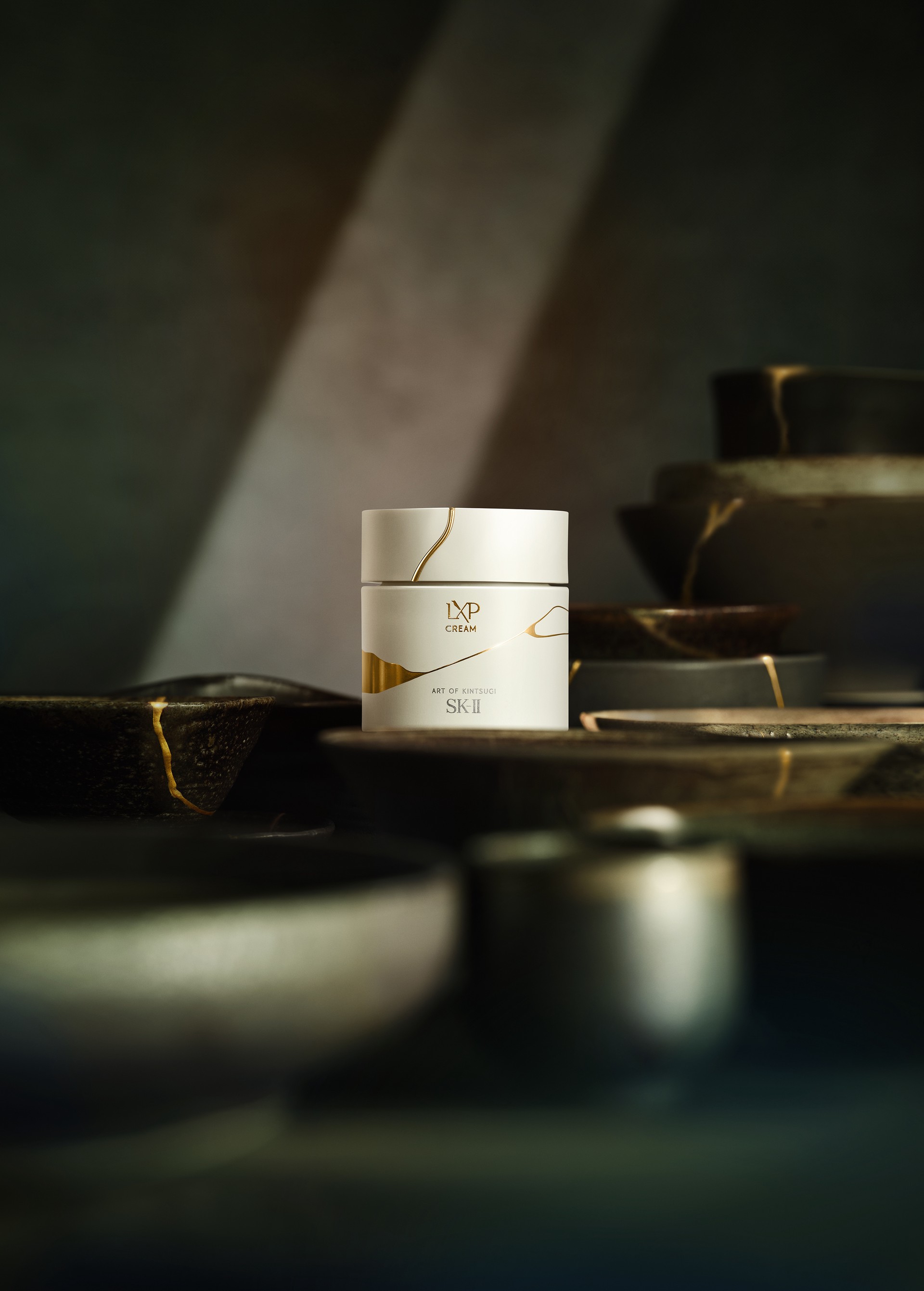 Hinh anh SK-II ra mắt dòng LXP Craftsmanshift mới: nơi vẻ đẹp vượt giới hạn thời gian 4