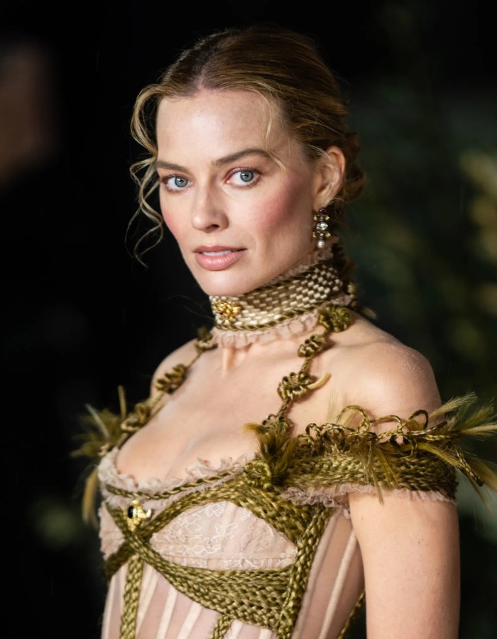 Hinh anh Chào Hè với 6 xu hướng trang điểm đậm tính nghệ thuật 16