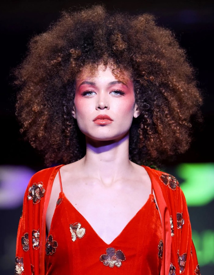 Hinh anh Chào Hè với 6 xu hướng trang điểm đậm tính nghệ thuật 20