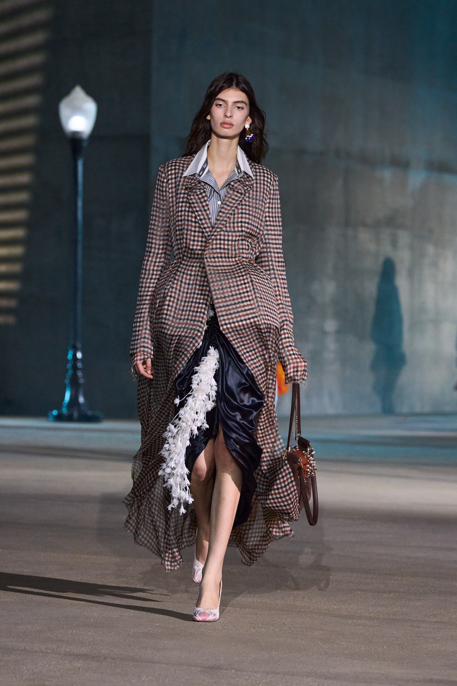 Hinh anh Dior Cruise 2027: Cuộc hạnh ngộ của những giấc mơ  30