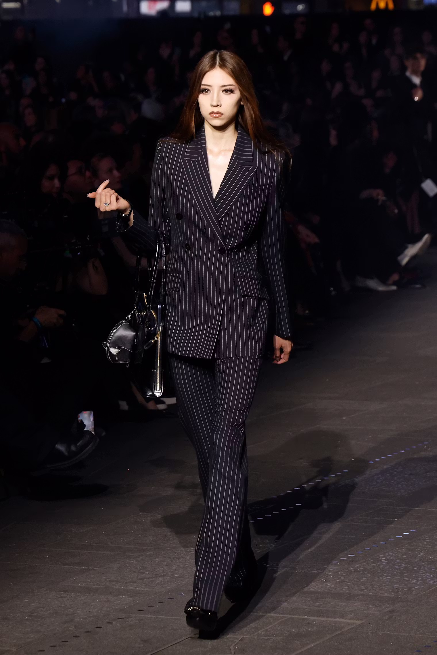 Hinh anh Tôi muốn làm điều tưởng như bất khả thi và đặt Gucci vào chính trung tâm của đô thị này. 7
