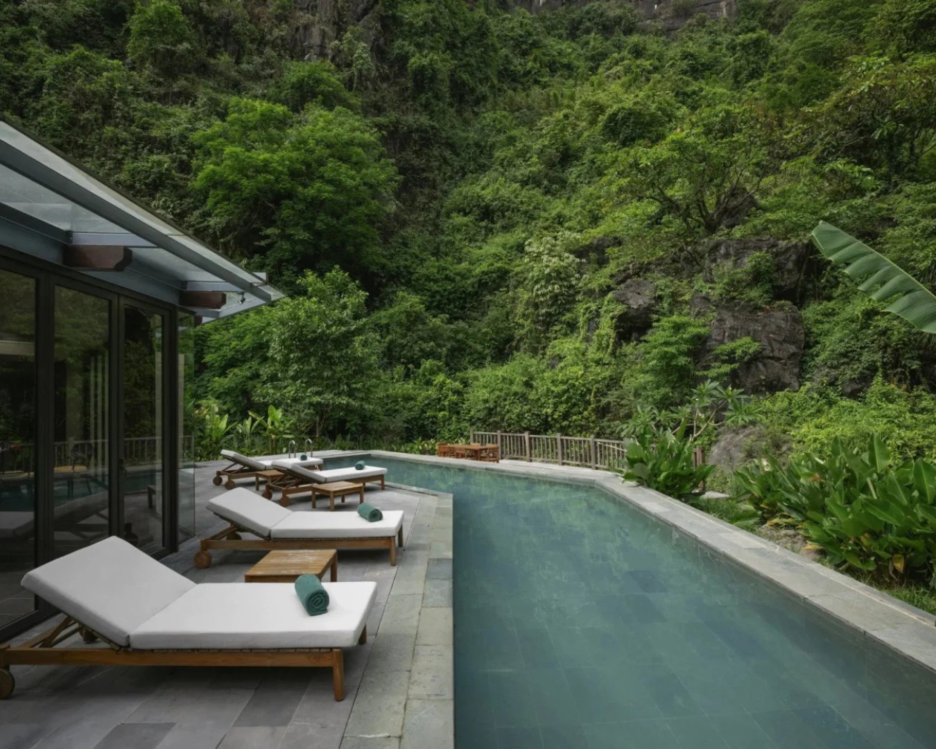 Hinh anh Những ngày thong thả ở Hoa Lư: Sương sớm thung lũng và nhịp thở chậm ở Cố đô 1