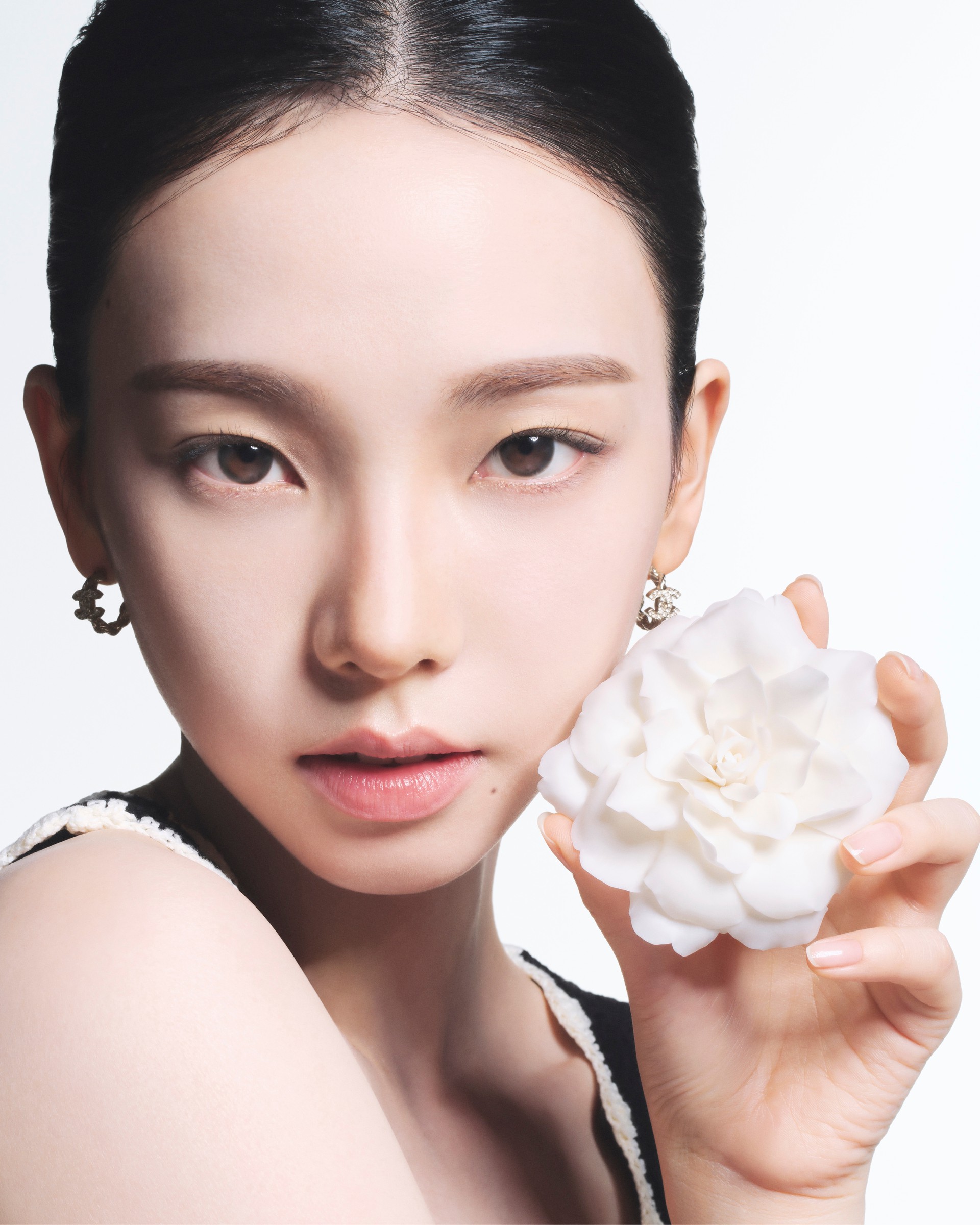 Hinh anh KARINA là nàng thơ mới của CHANEL CLEANSING COLLECTION 1