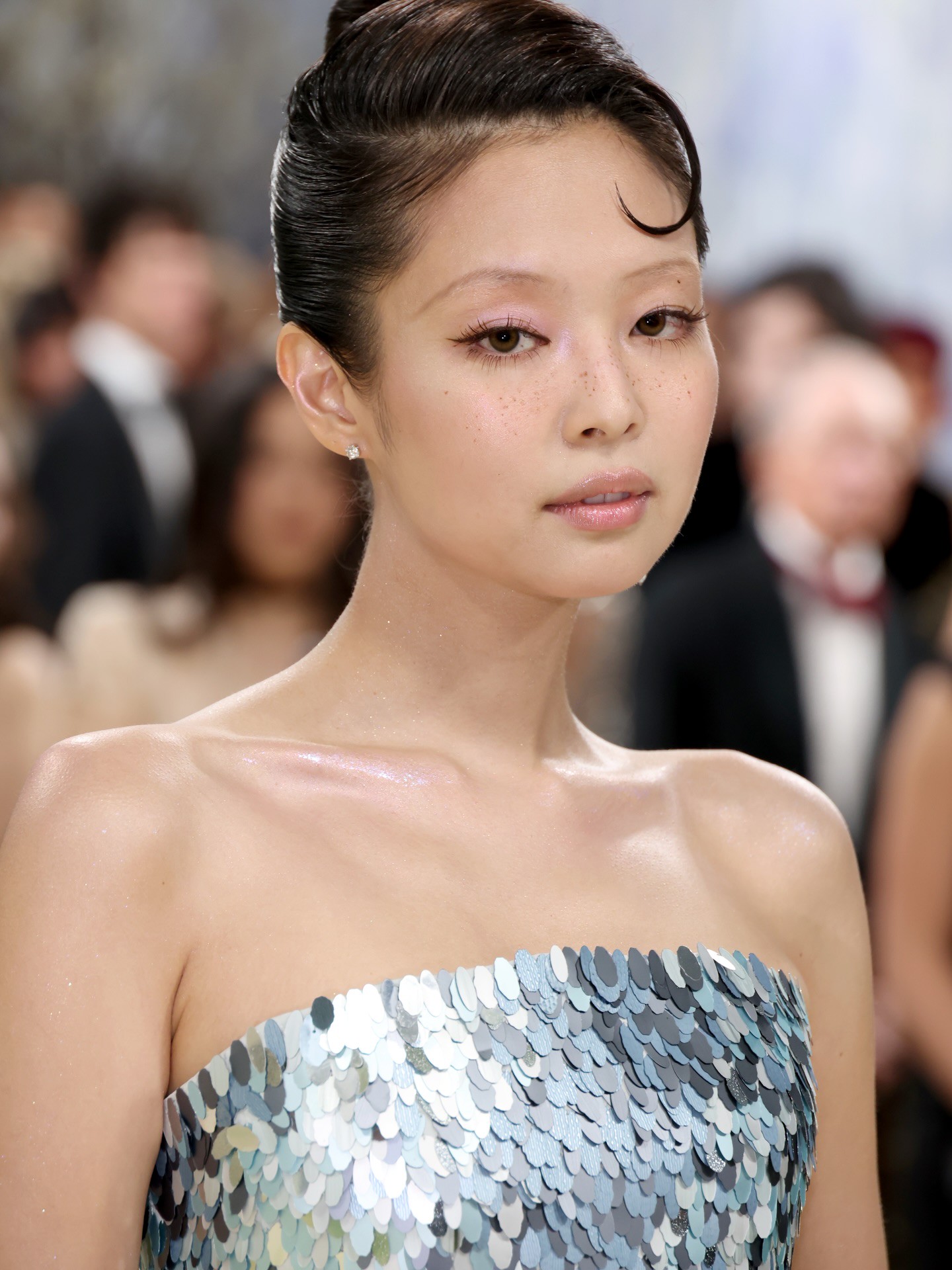 Hinh anh Chủ đề “Costume Art” được diễn giải như thế nào qua các lớp trang điểm tại Met Gala 2026? 3