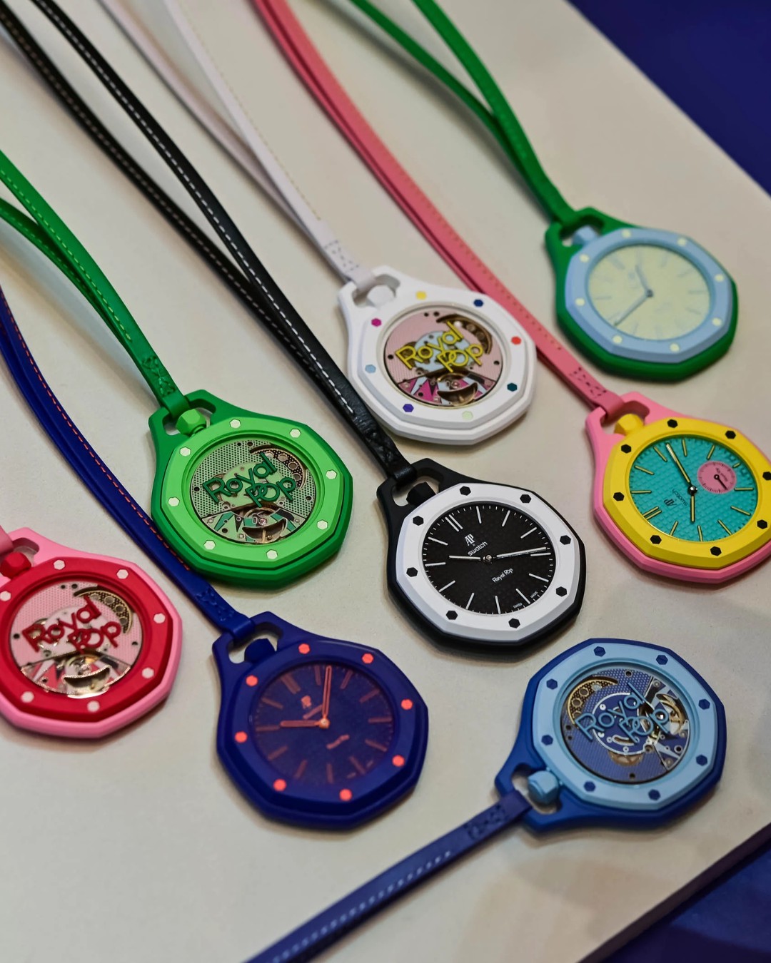 Hinh anh Royal Pop: “Cú bắt tay” khuấy động Times Square của Swatch và Audemars Piguet 2