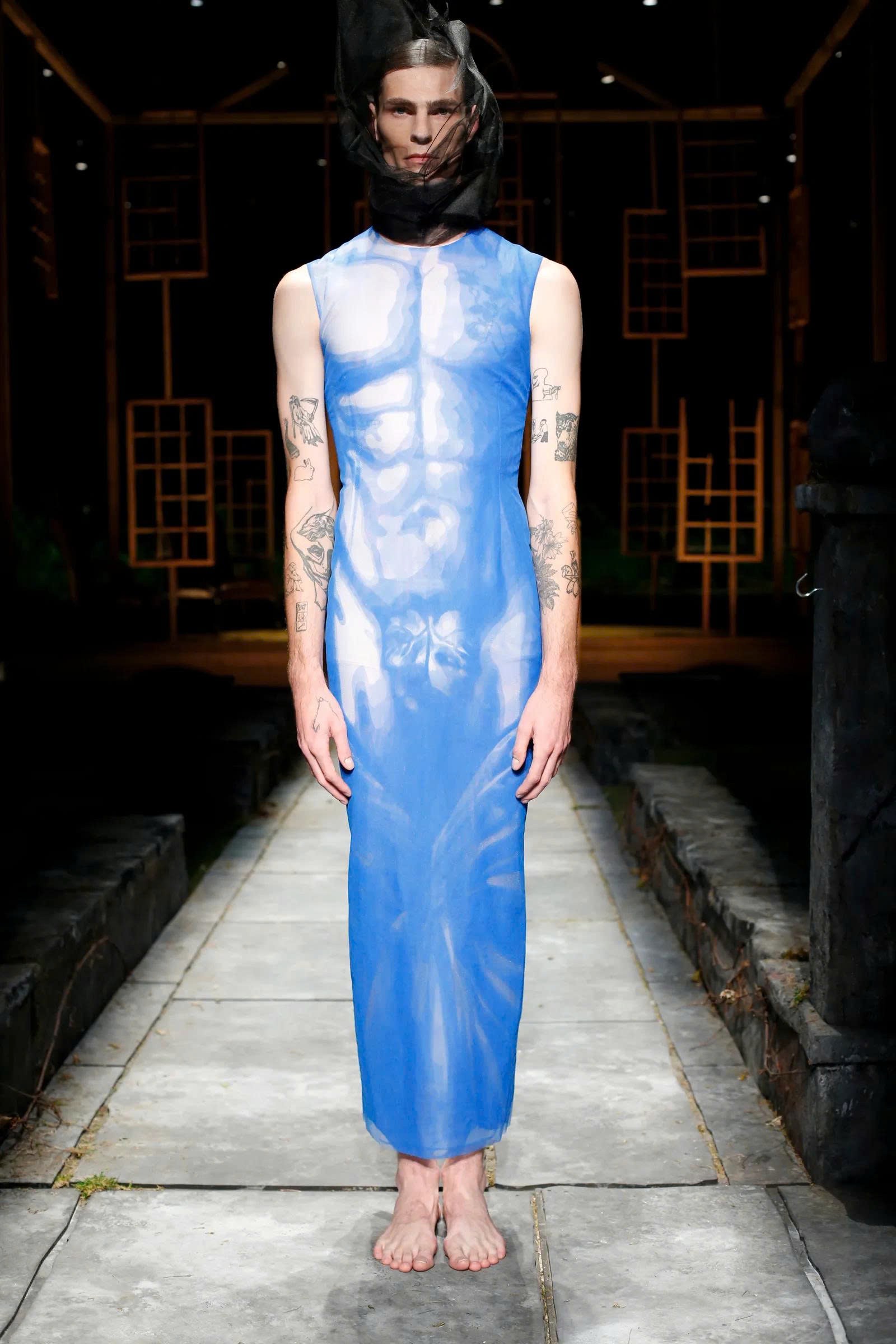 Hinh anh Met Gala 2026: Khi thời trang được đặt lên bàn cân cùng nghệ thuật đích thực  10
