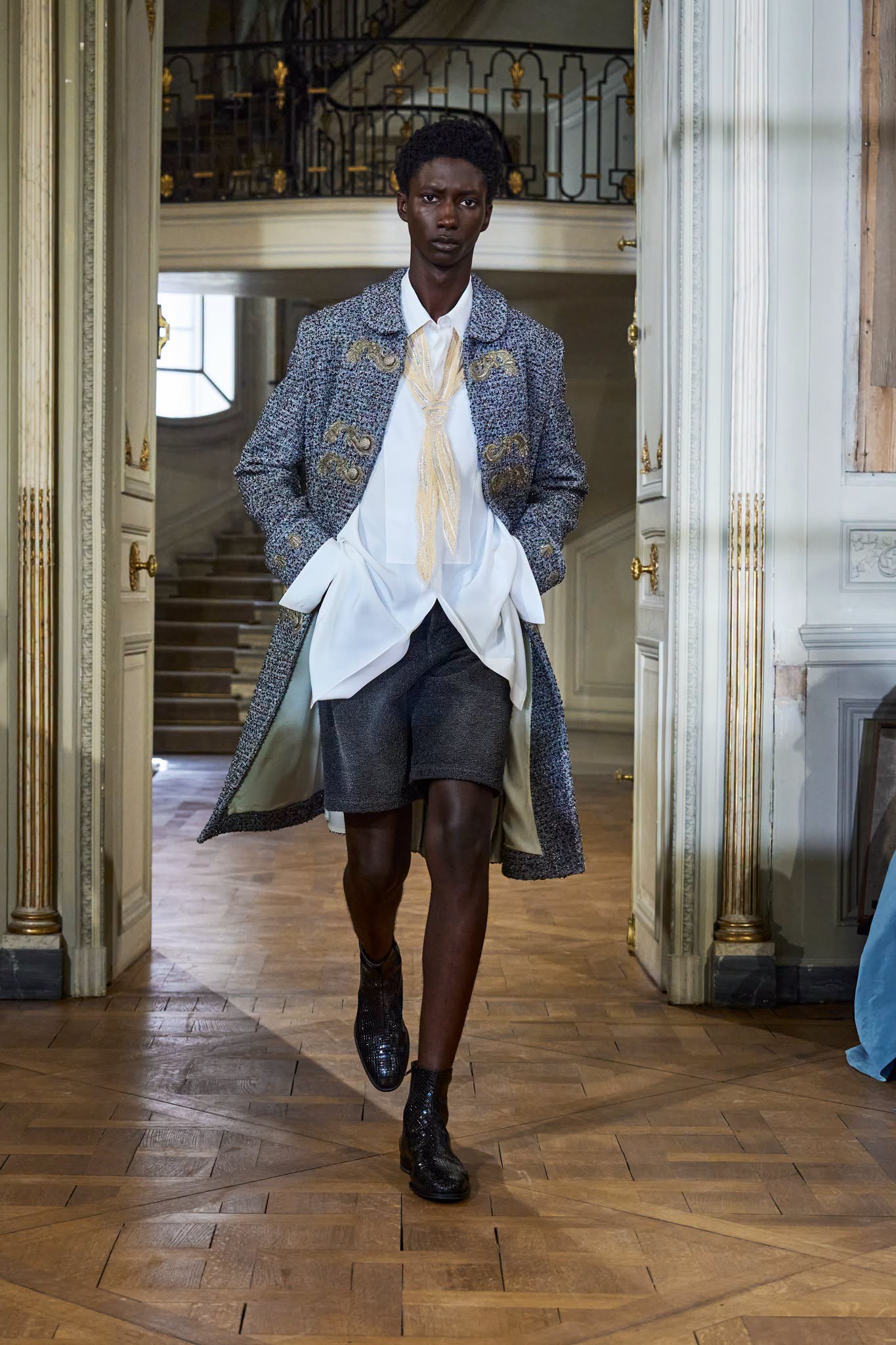 Hinh anh Dior Men's Spring/Summer 2027: Cuộc nổi loạn trong khuôn phép của những quý ông thế hệ mới   17