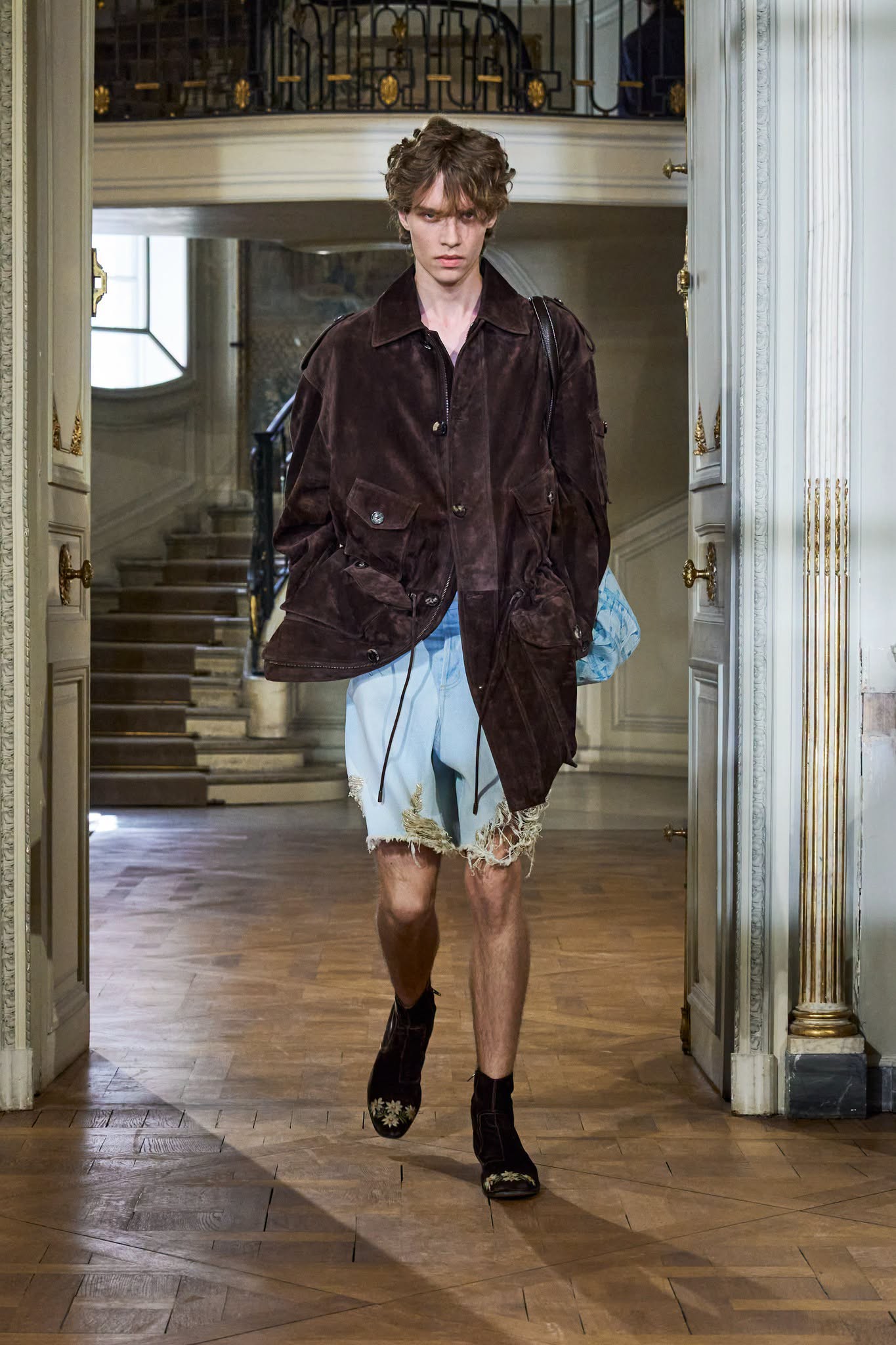 Hinh anh Dior Men's Spring/Summer 2027: Cuộc nổi loạn trong khuôn phép của những quý ông thế hệ mới   37
