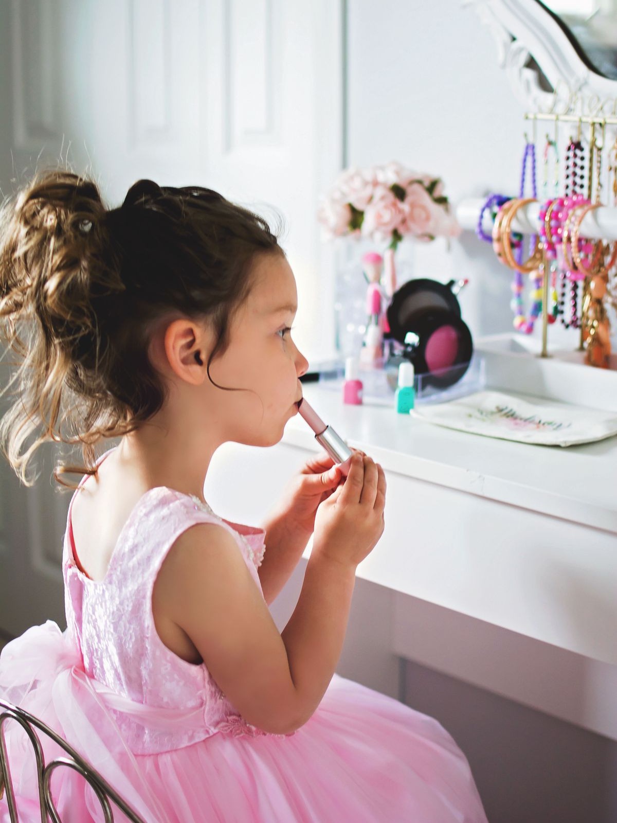 Hinh anh Cosmeticorexia: Thế hệ bé gái lớn lên cùng nỗi ám ảnh làn da hoàn hảo 1