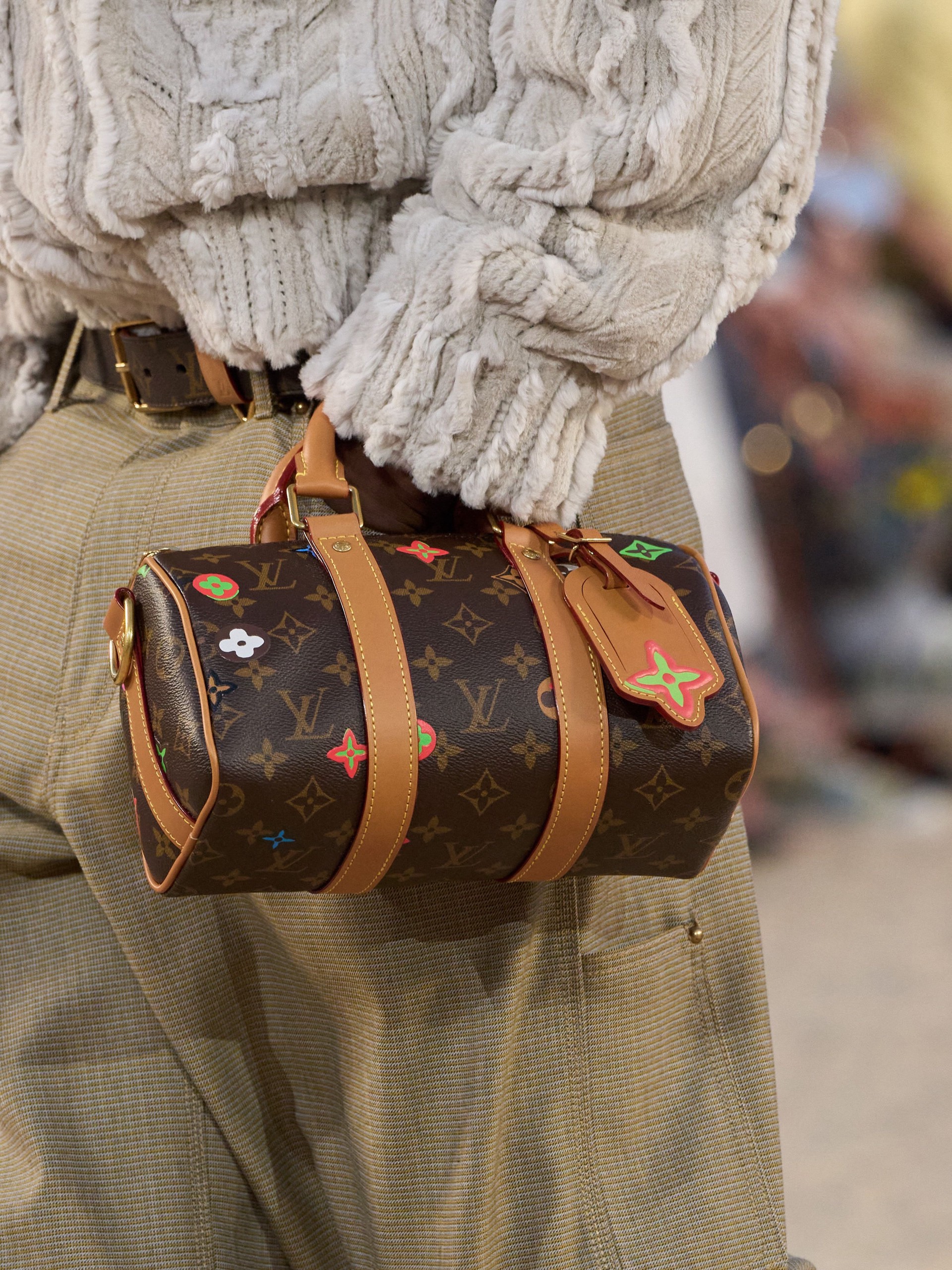 Hinh anh Louis Vuitton Menswear SS27: Lời mời gọi từ đại dương dưới ánh trăng Paris 23