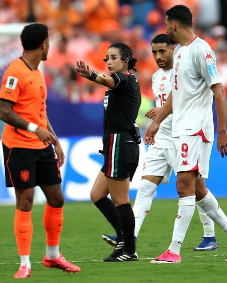 Hinh anh 6 nữ trọng tài trên sân cỏ World Cup 2026 9