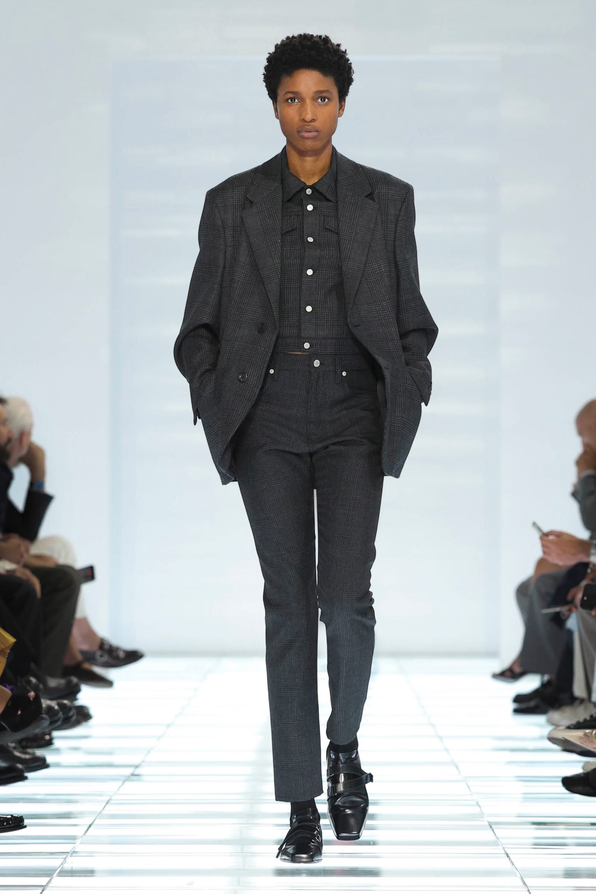 Hinh anh Milan Men's Fashion Week Spring/Summer 2027: Điều gì còn lại đằng sau những xu hướng? 16