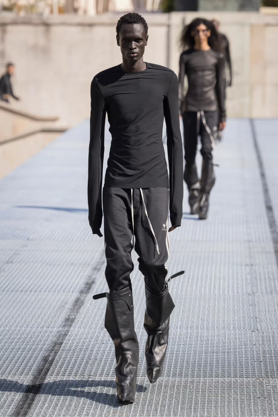 Hinh anh Paris Men's Fashion Week SS27: Thử thách từ thời tiết và những cột mốc chuyển giao 16