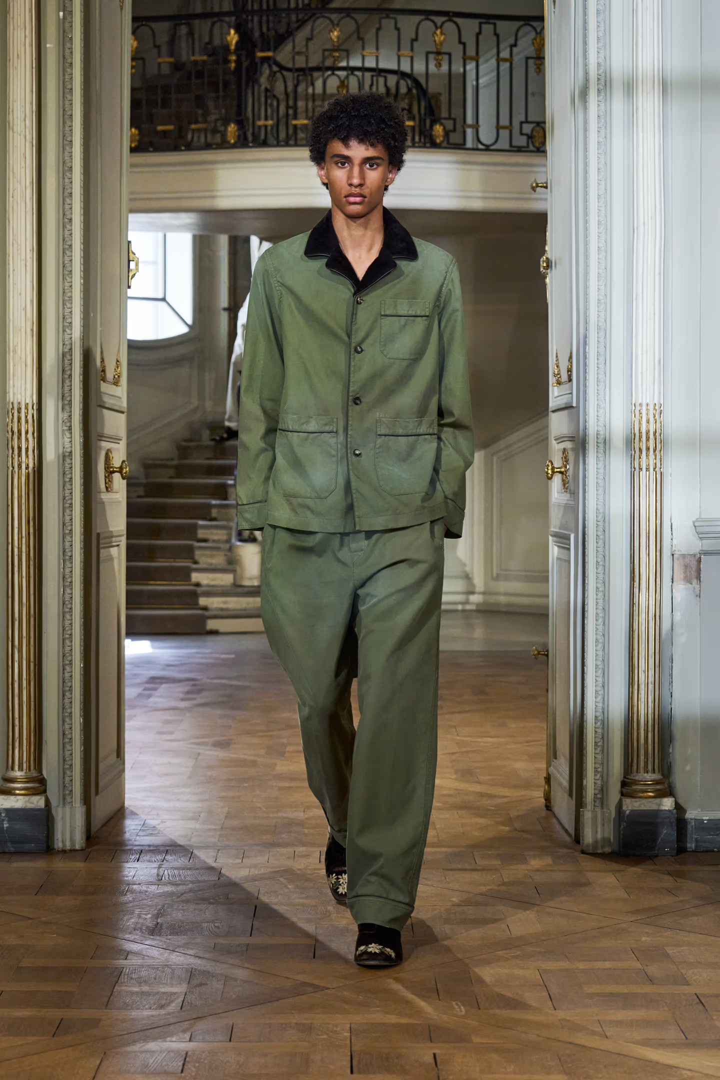 Hinh anh Paris Men's Fashion Week SS27: Thử thách từ thời tiết và những cột mốc chuyển giao 60