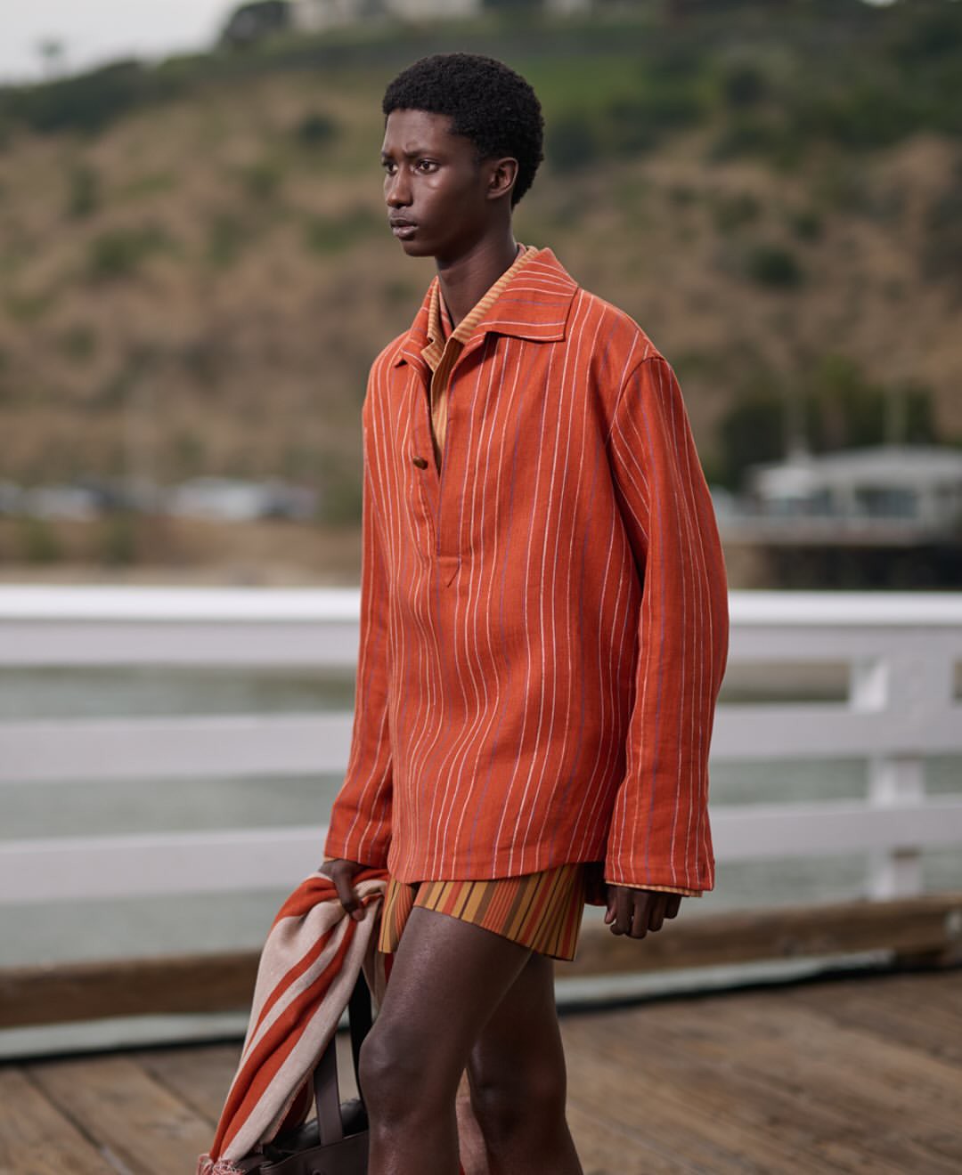 Hinh anh Menswear SS27 và cuộc dịch chuyển của ngôn ngữ phụ kiện  17