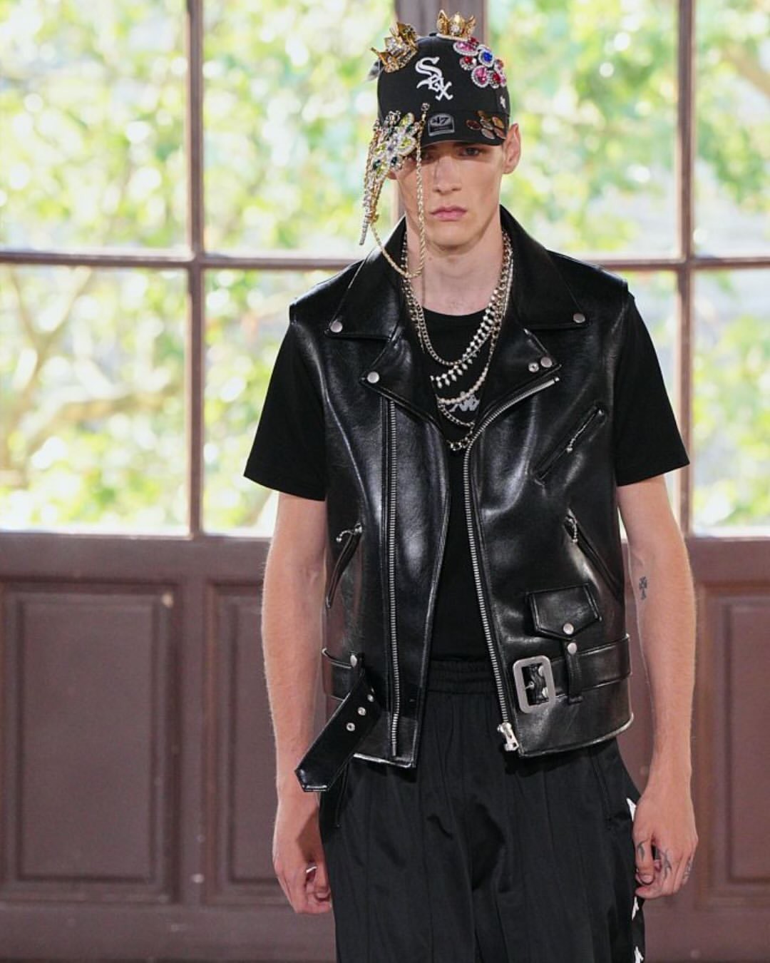 Hinh anh Menswear SS27 và cuộc dịch chuyển của ngôn ngữ phụ kiện  18