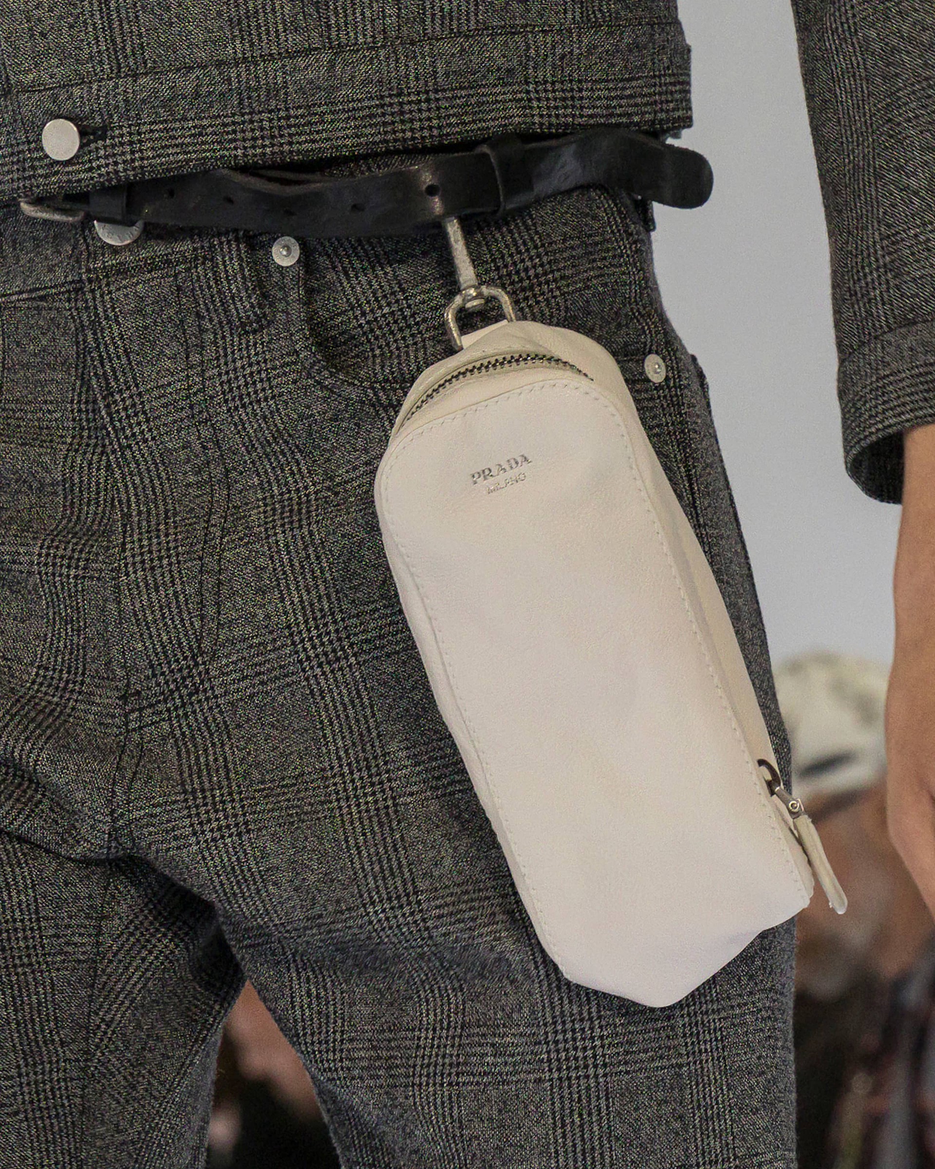 Hinh anh BST Prada Xuân Hè 2027: Tín hiệu cho sự trở lại của phom dáng slim-fit 9