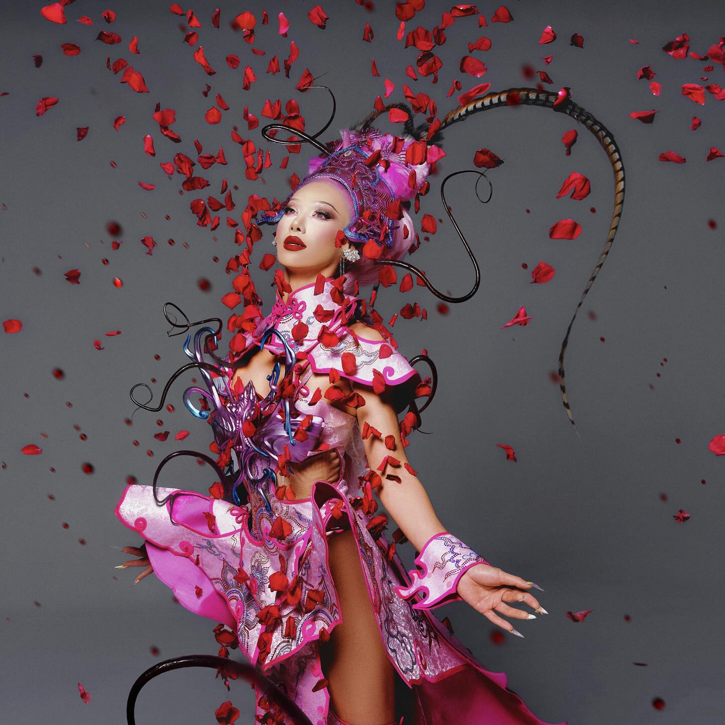 Hinh anh Plastique Tiara: "Drag Queen giúp tôi hiểu và chấp nhận bản thân theo cách trọn vẹn hơn" 1