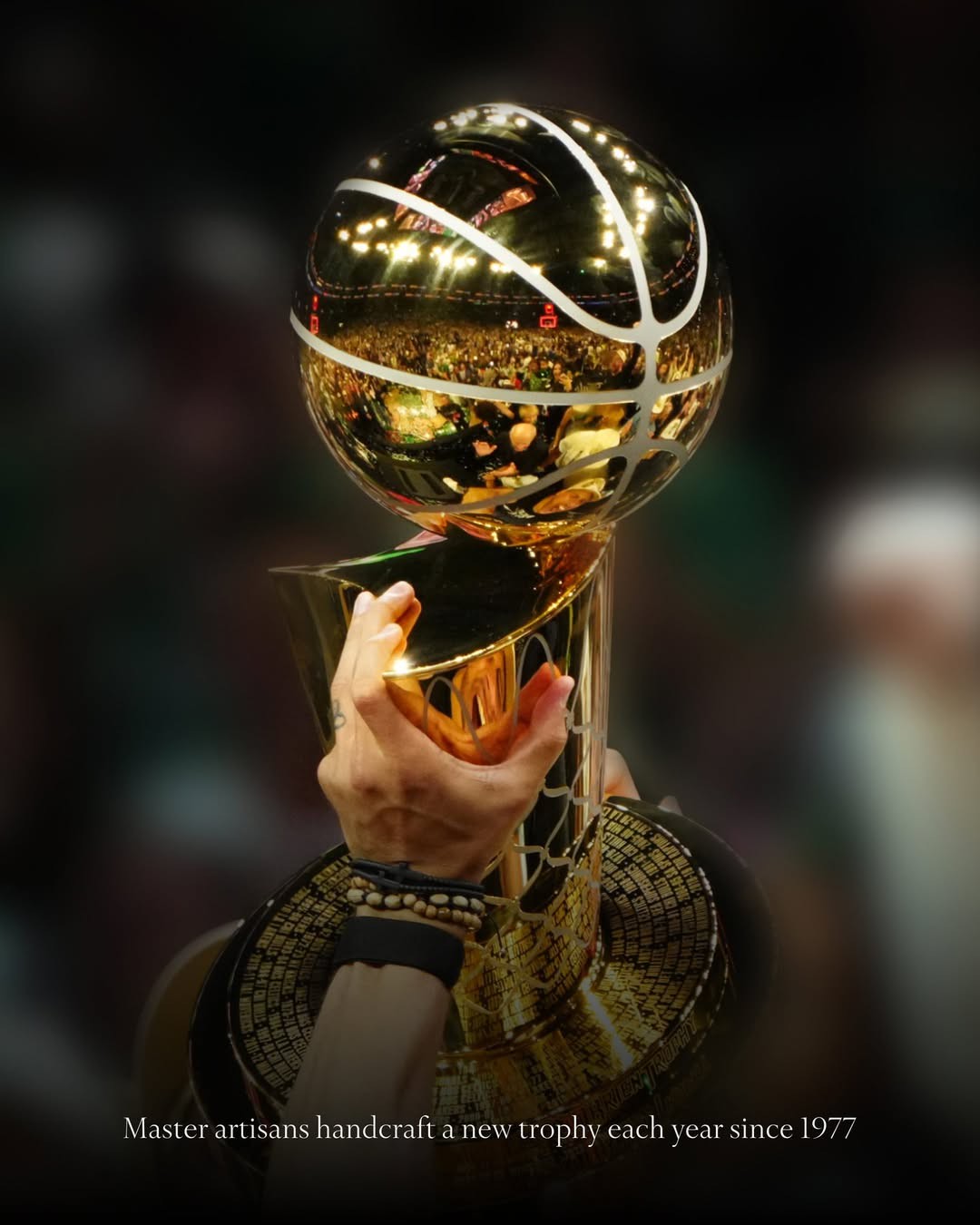 Hinh anh Tiffany & Co. và chiếc cúp Larry O’Brien trong khoảnh khắc lịch sử của New York Knicks  3