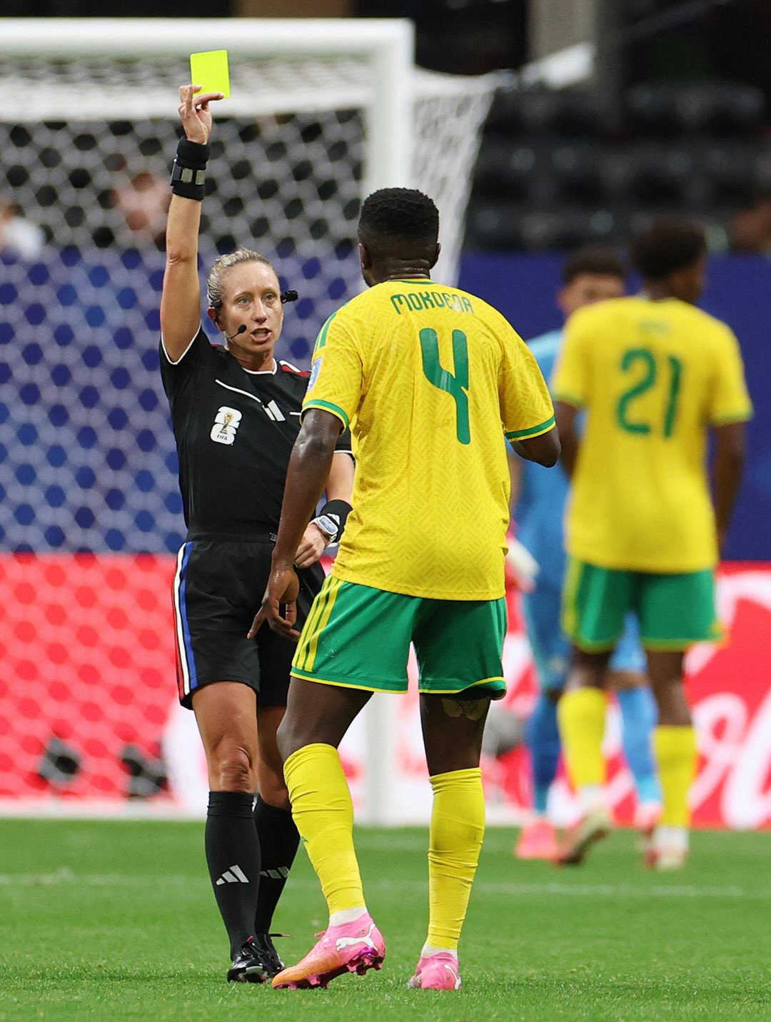 Hinh anh 6 nữ trọng tài trên sân cỏ World Cup 2026 5