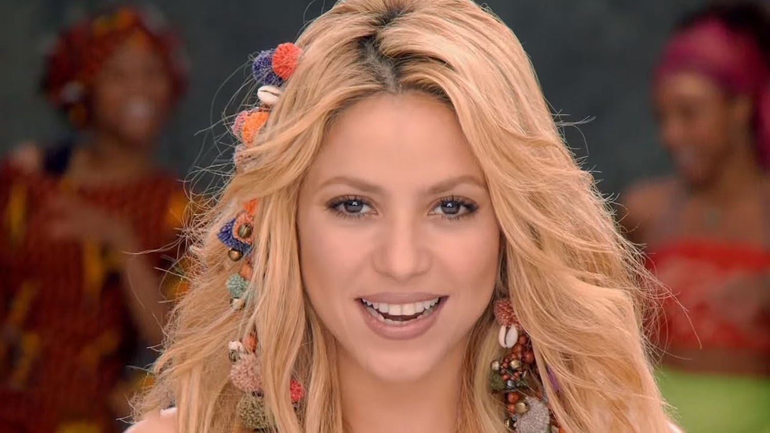 Hinh anh Shakira: 2 thập kỷ làm “nữ hoàng” nhạc World Cup 2