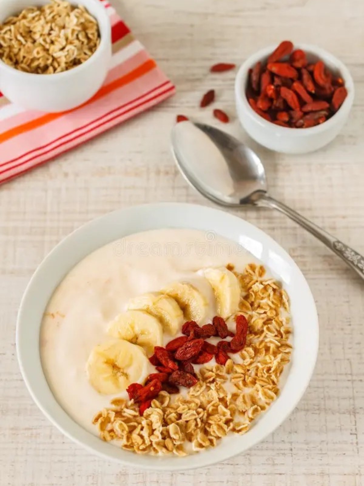Hinh anh Healthy Kitchen: Kiểm soát cân nặng buổi sáng với yến mạch ủ lạnh qua đêm 8