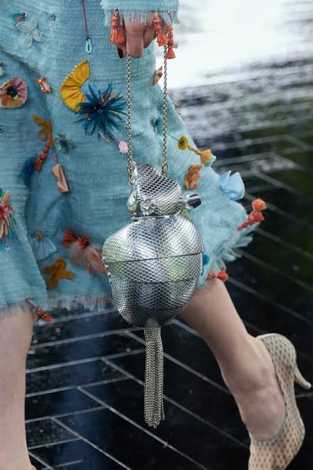 Hinh anh Phụ kiện CHANEL Couture Fall 2026 : Lật giở một giấc mộng cổ tích  10