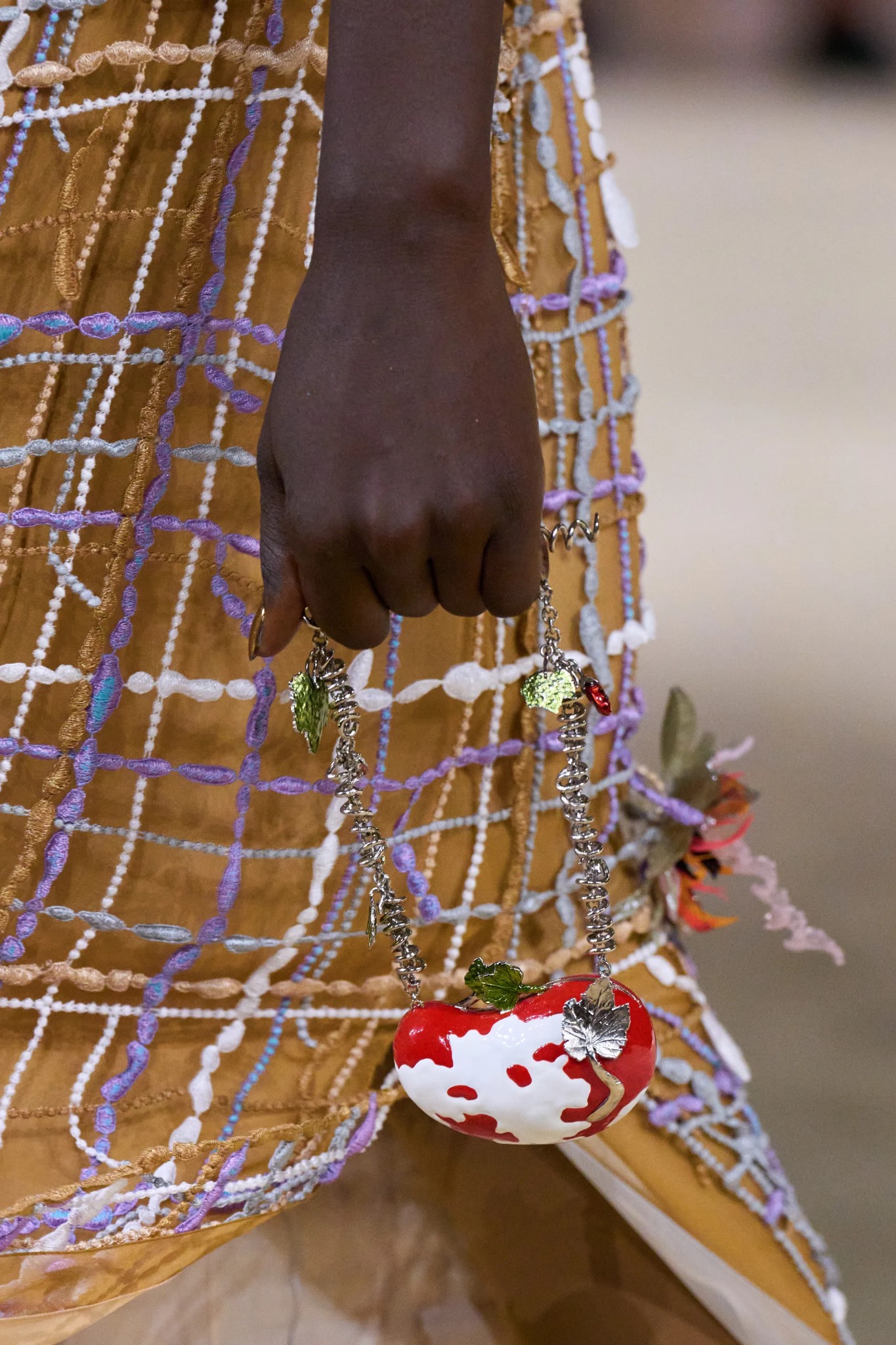Hinh anh Phụ kiện CHANEL Couture Fall 2026 : Lật giở một giấc mộng cổ tích  8