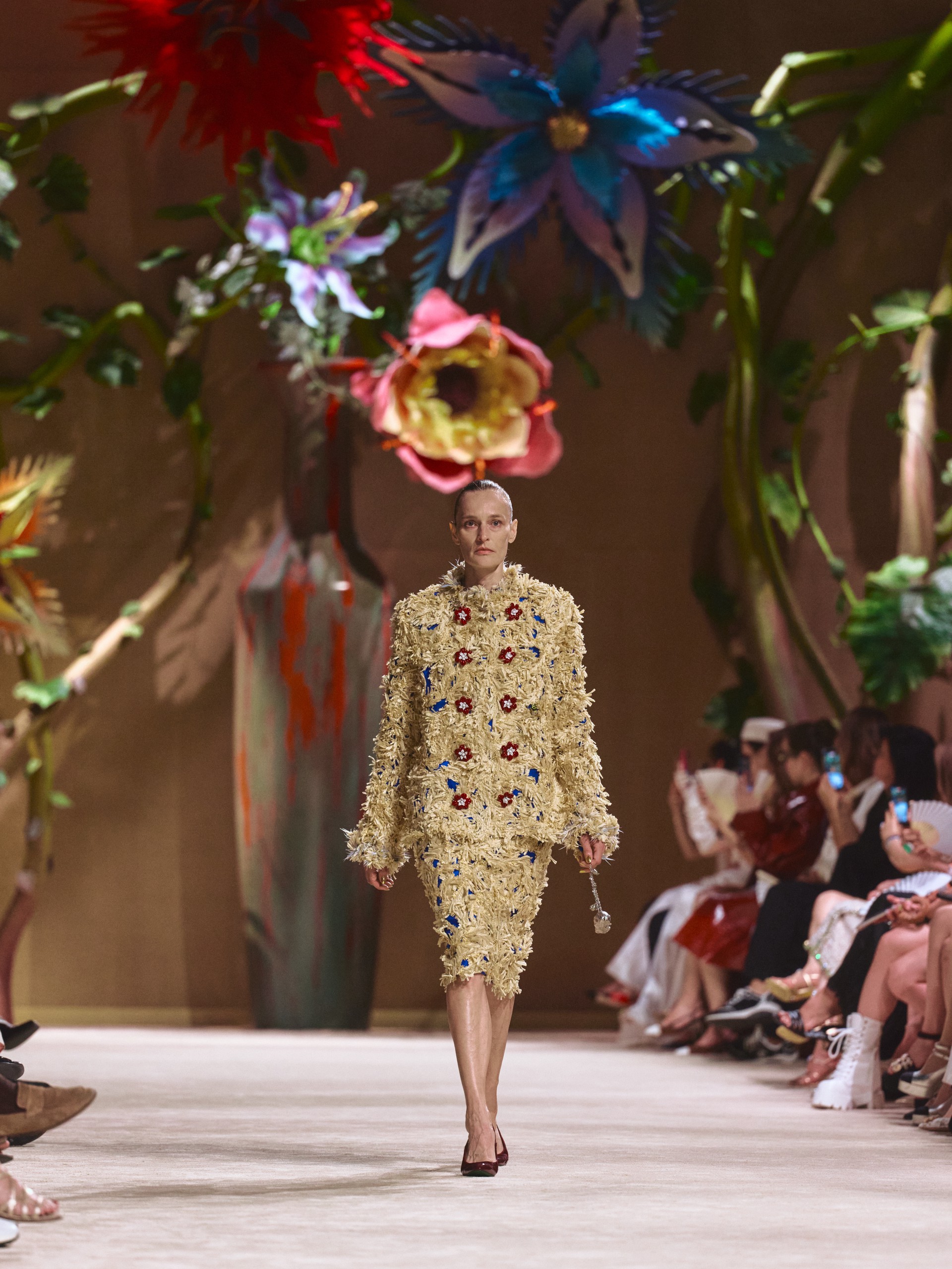 Hinh anh CHANEL Haute Couture Fall/Winter 2026: Phép màu của xưởng may 29