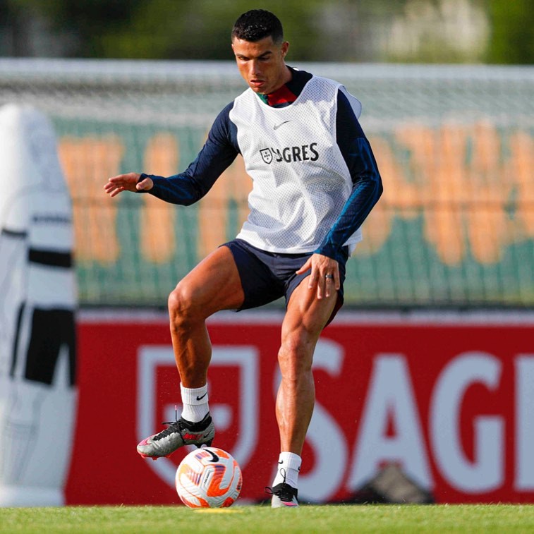 Hinh anh 14 dấu ấn Nike Mercurial viết nên sự nghiệp của Cristiano Ronaldo 35