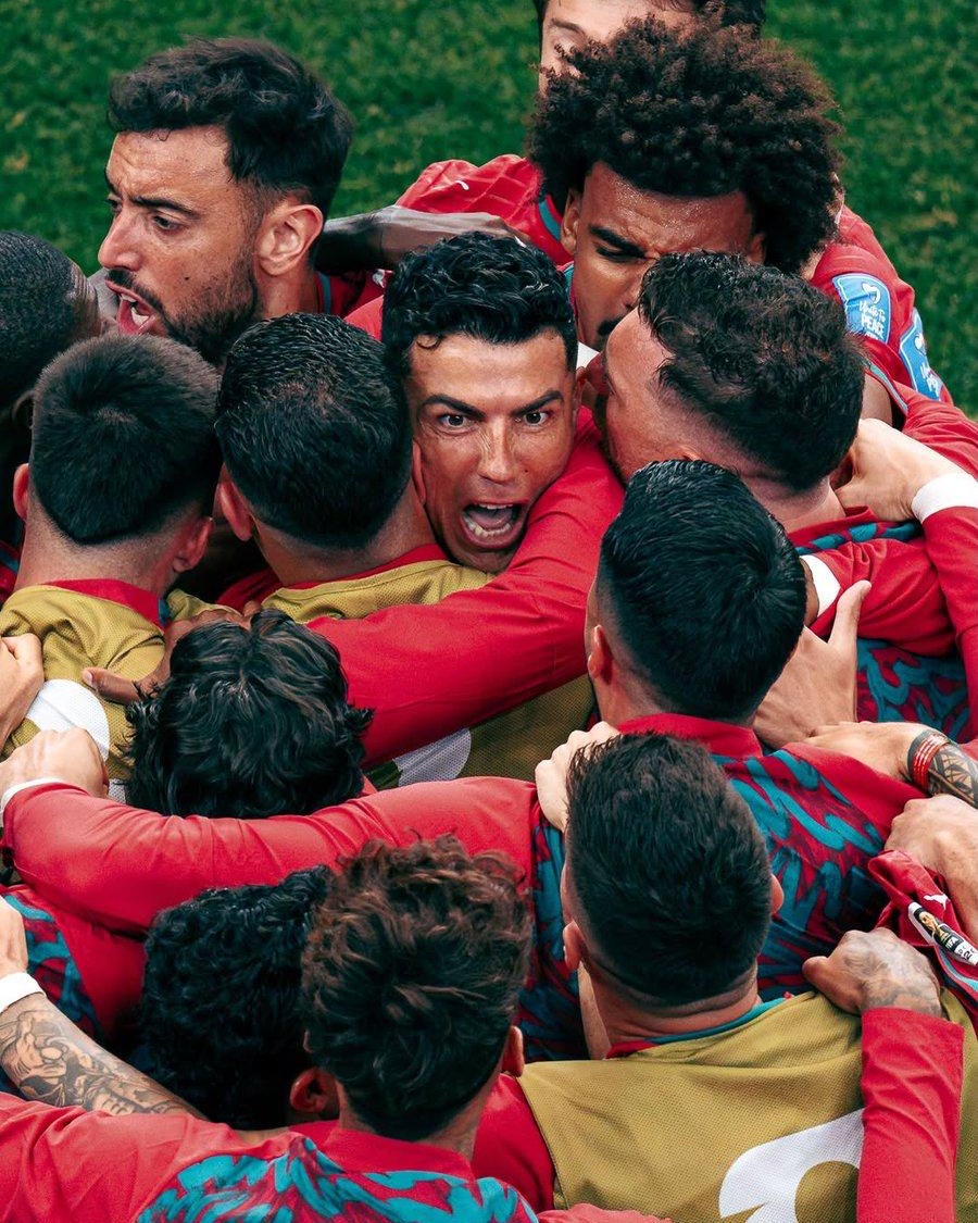Hinh anh Ronaldo rời sân, bóng đá vắng đi điều gì? 1