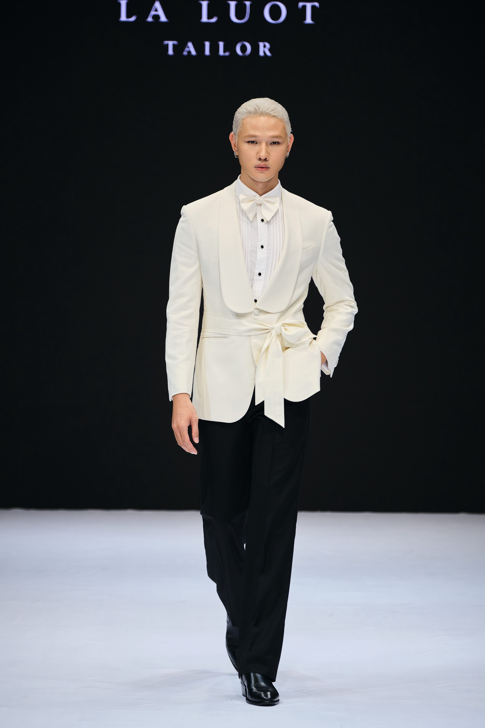 Hinh anh Saigon Fashion Runway powered by Fujifilm Vietnam: The New Neon và hành trình mới của sáng tạo Việt 5