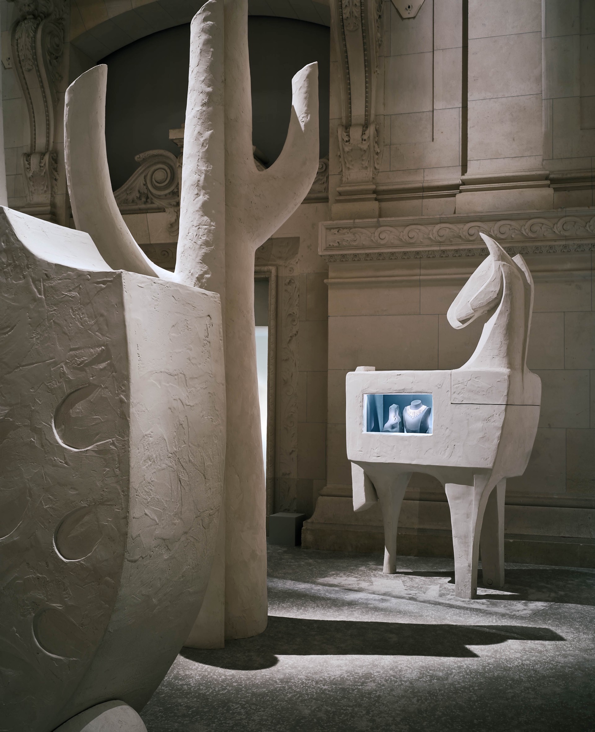 Hinh anh Into The Horsescape: Dấu yên cương giữa miền đá quý Hermès 1