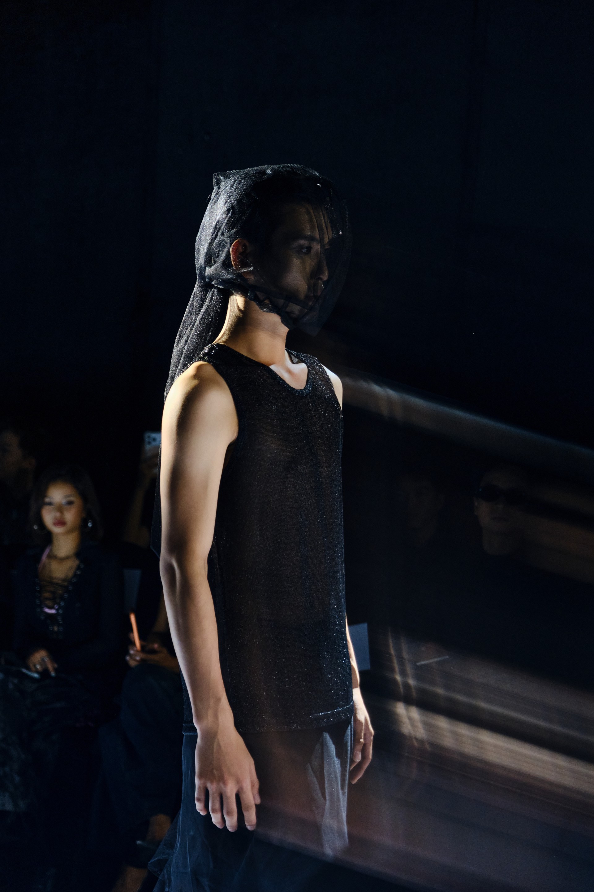 Hinh anh Saigon Fashion Runway powered by Fujifilm Vietnam: The New Neon và hành trình mới của sáng tạo Việt 35