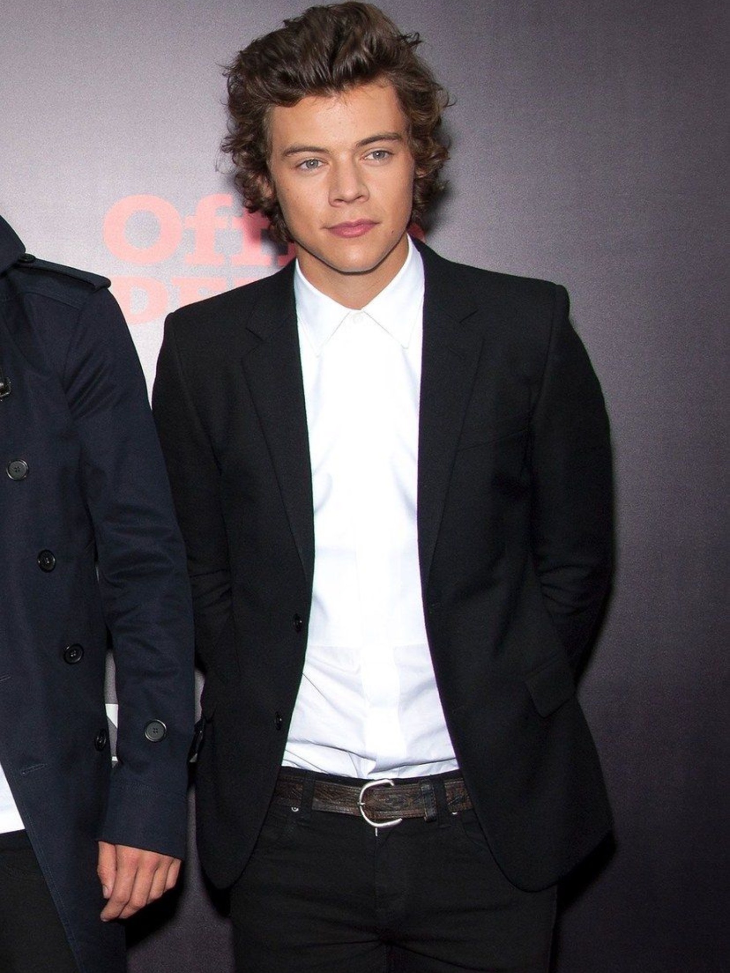 Hinh anh Harry Styles thay đổi phong cách ra sao sau “kỷ nguyên Gucci”? 18