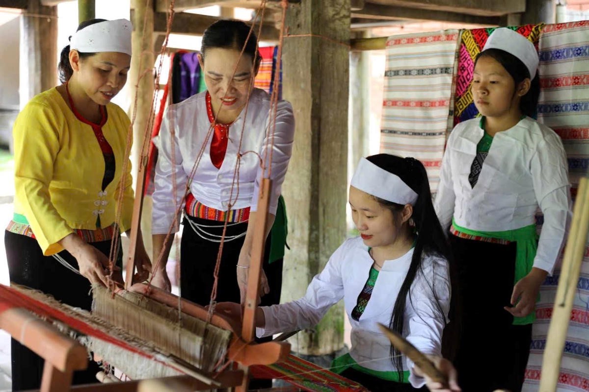 Hinh anh Những ngành nghề “mẹ truyền con nối” vắng bóng người kế tục 5