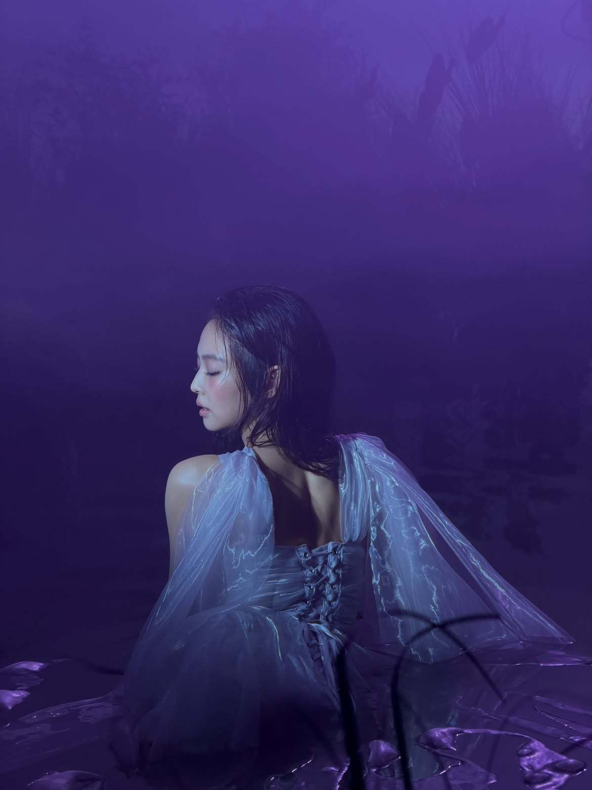 Hinh anh Jennie và thế giới của một “thiên thần sa ngã” 3