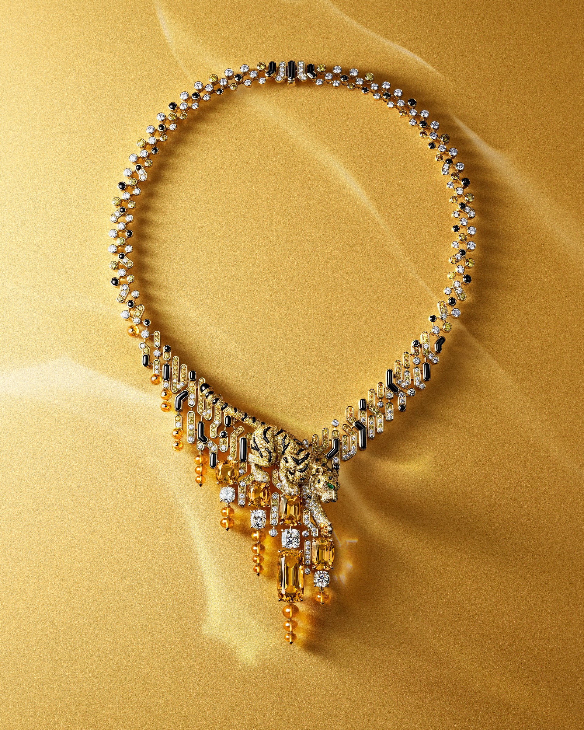 Hinh anh Báo đốm Cartier tái sinh giữa khúc hòa ca Le Chœur des Pierres 11